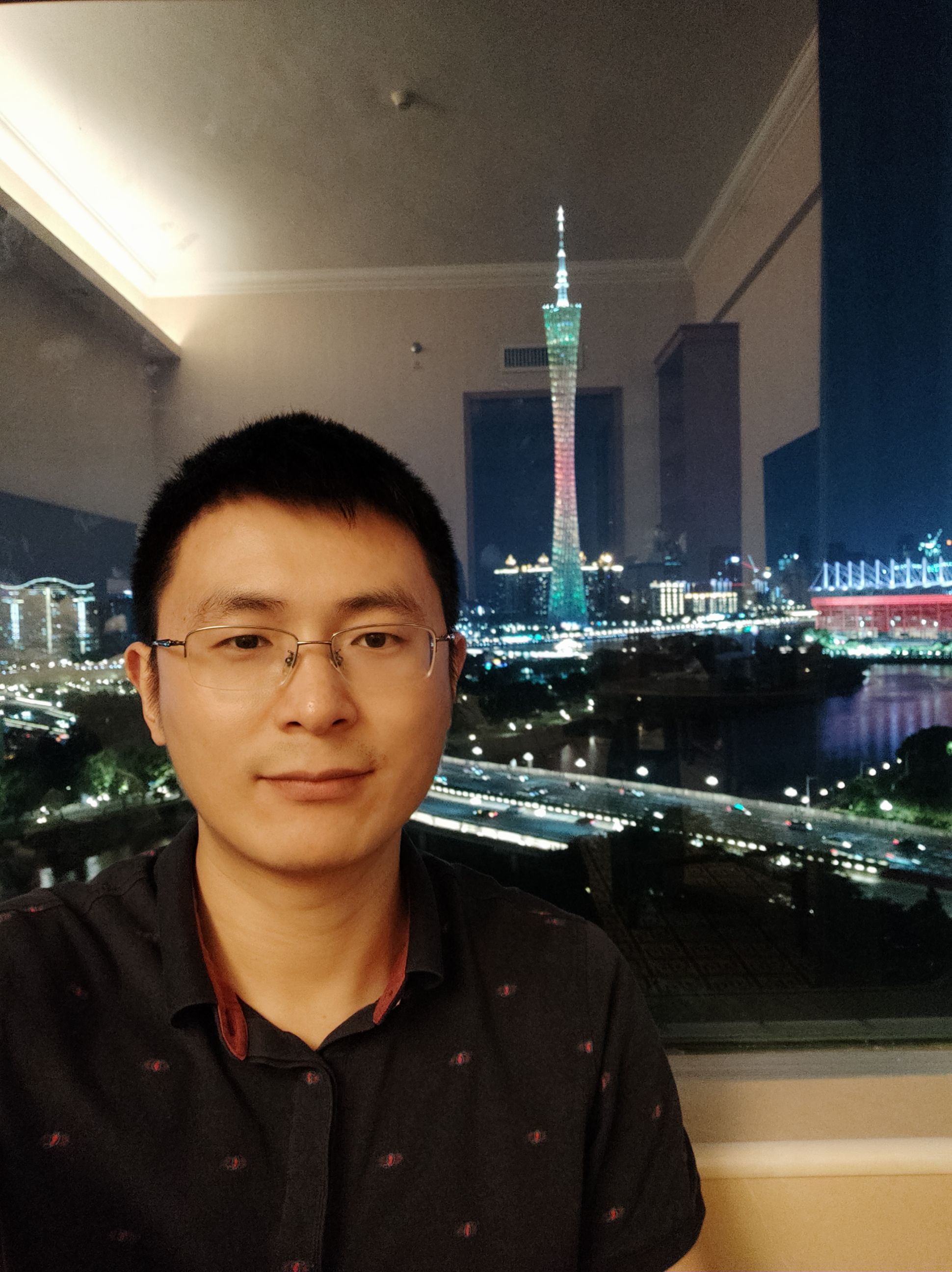 刘亚楠头像