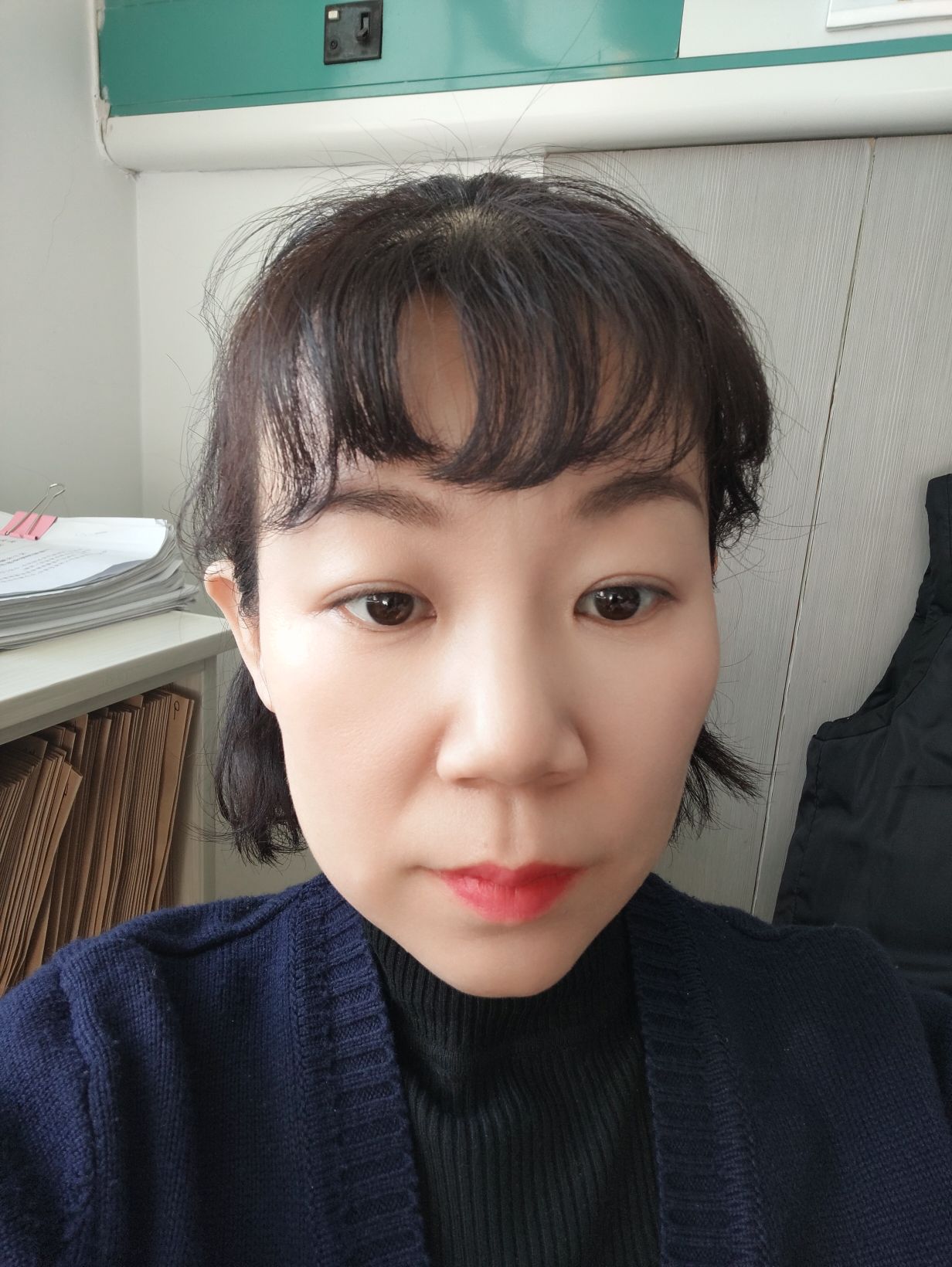 林丽头像