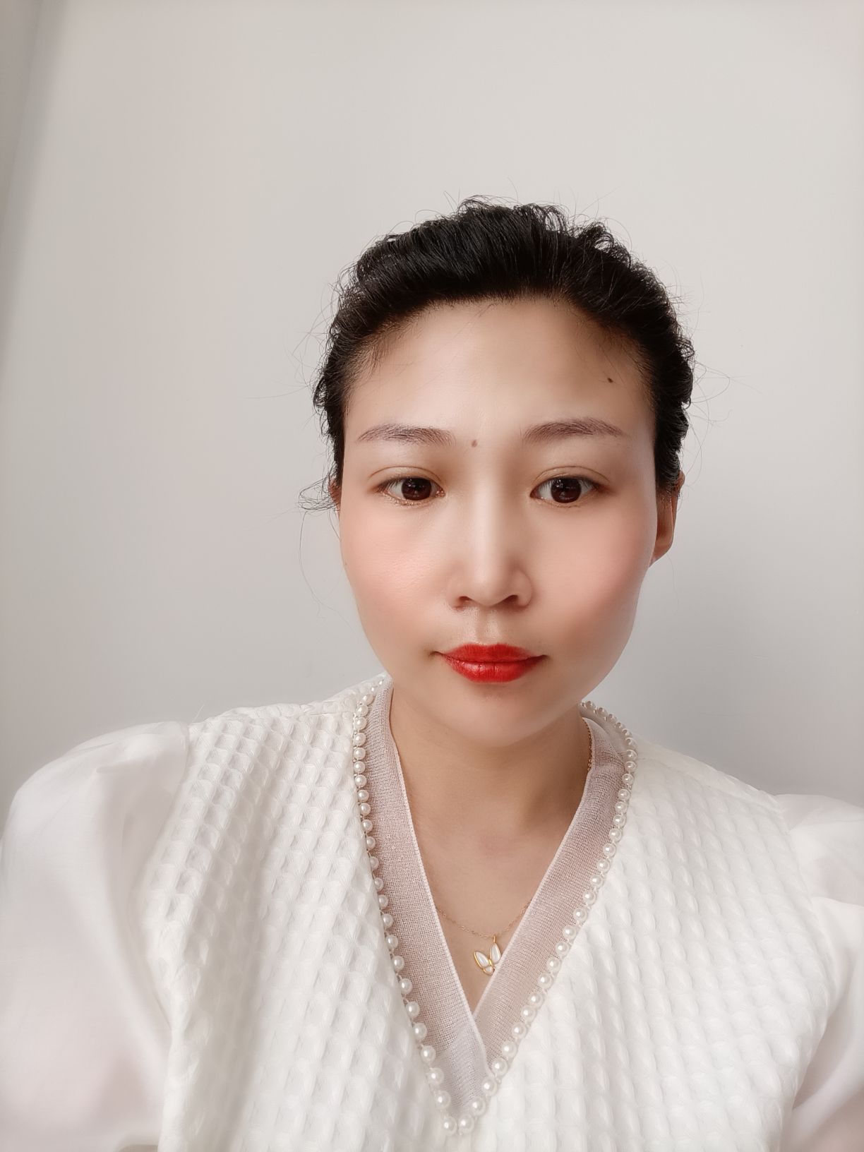 张红静头像