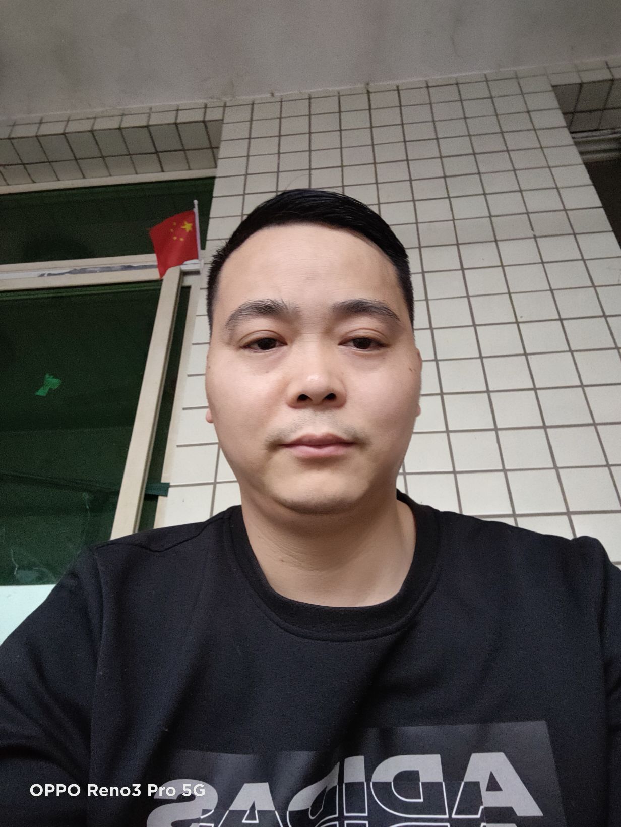 陈伟头像