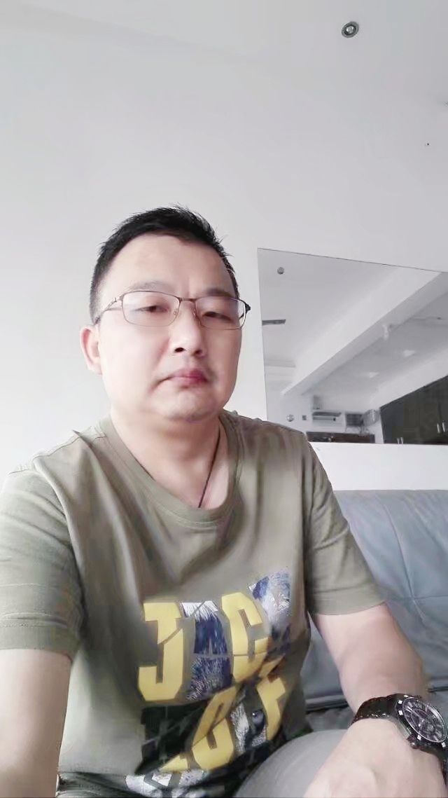 汪勇头像