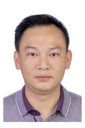 李安头像