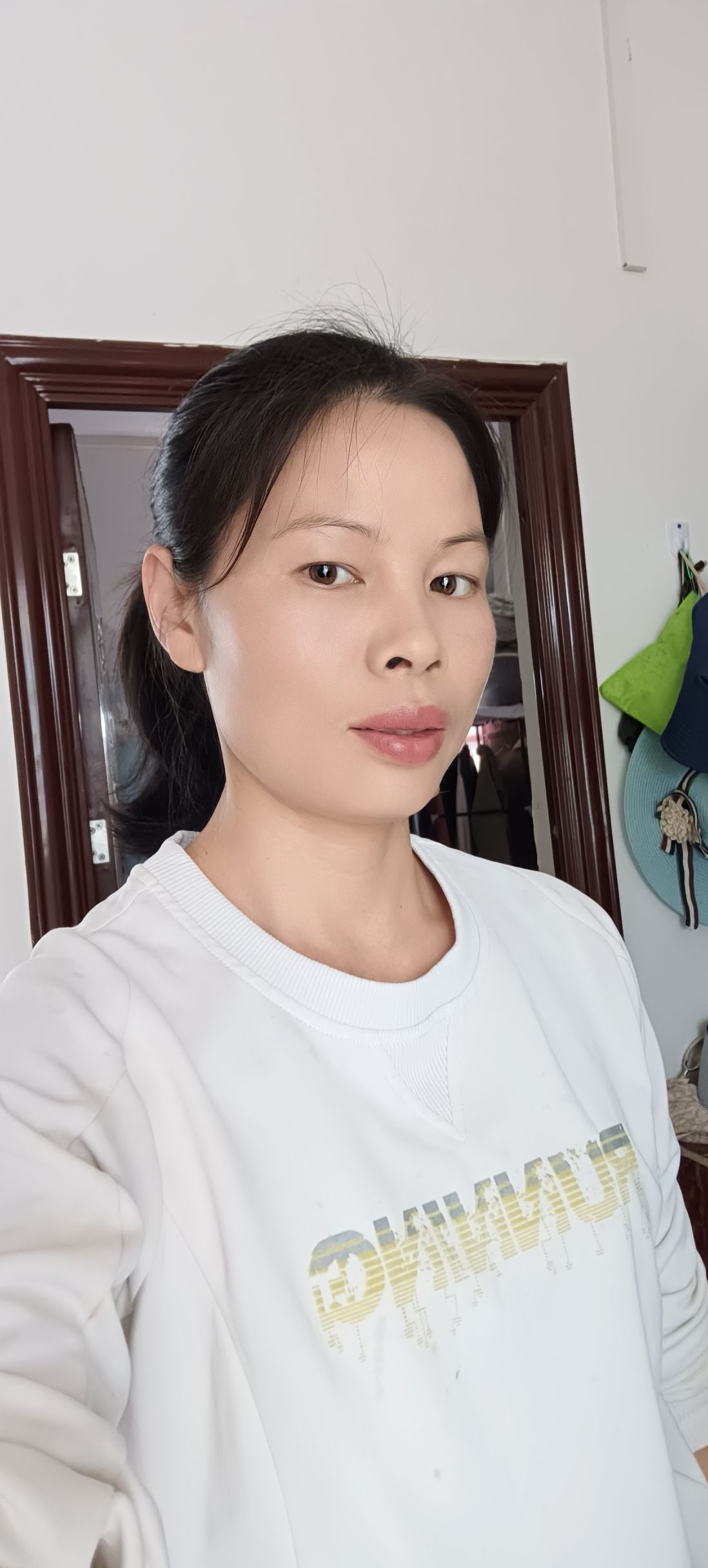 黄月盈头像