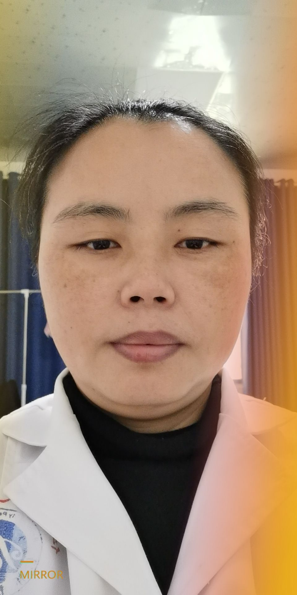伍玲头像