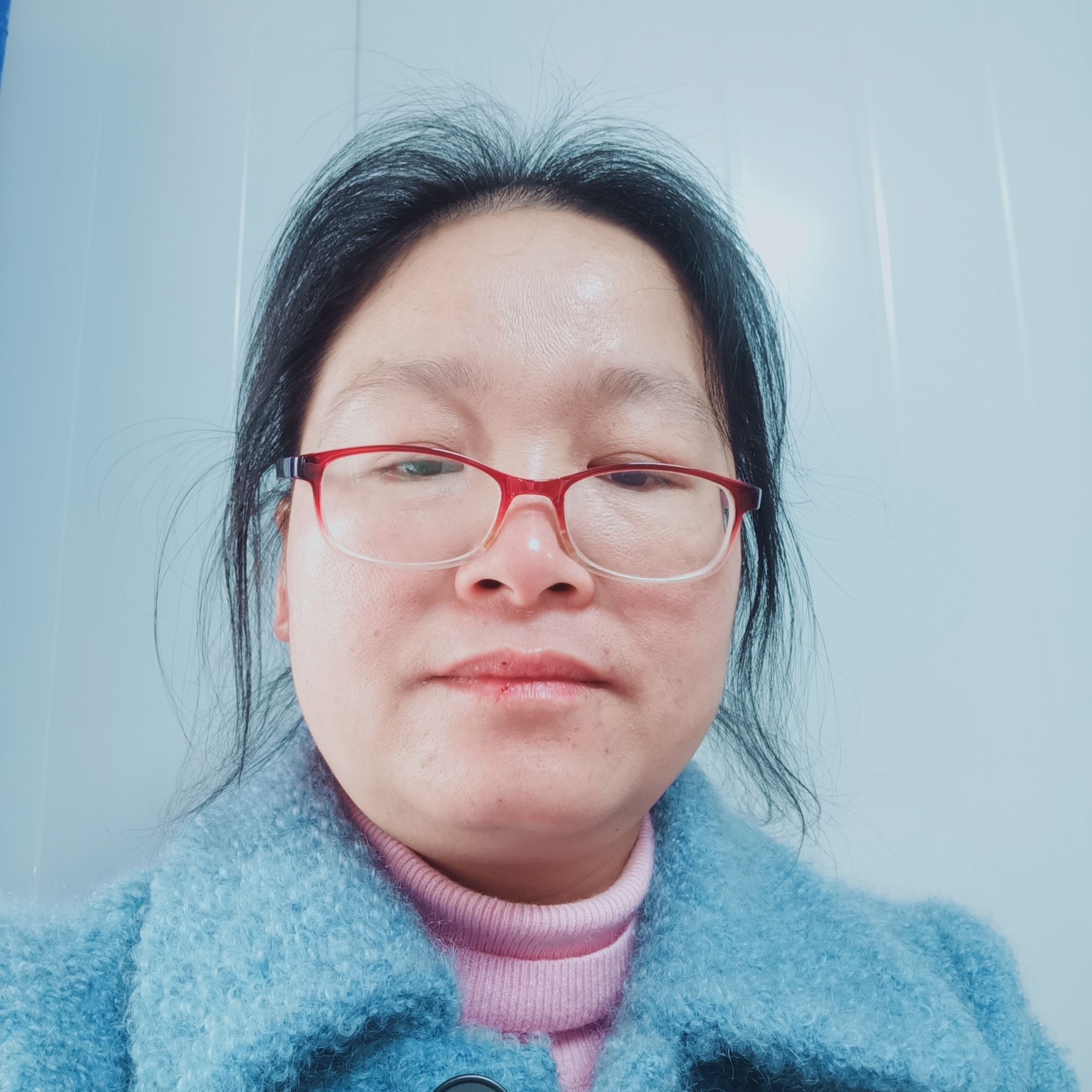 吴华梅头像