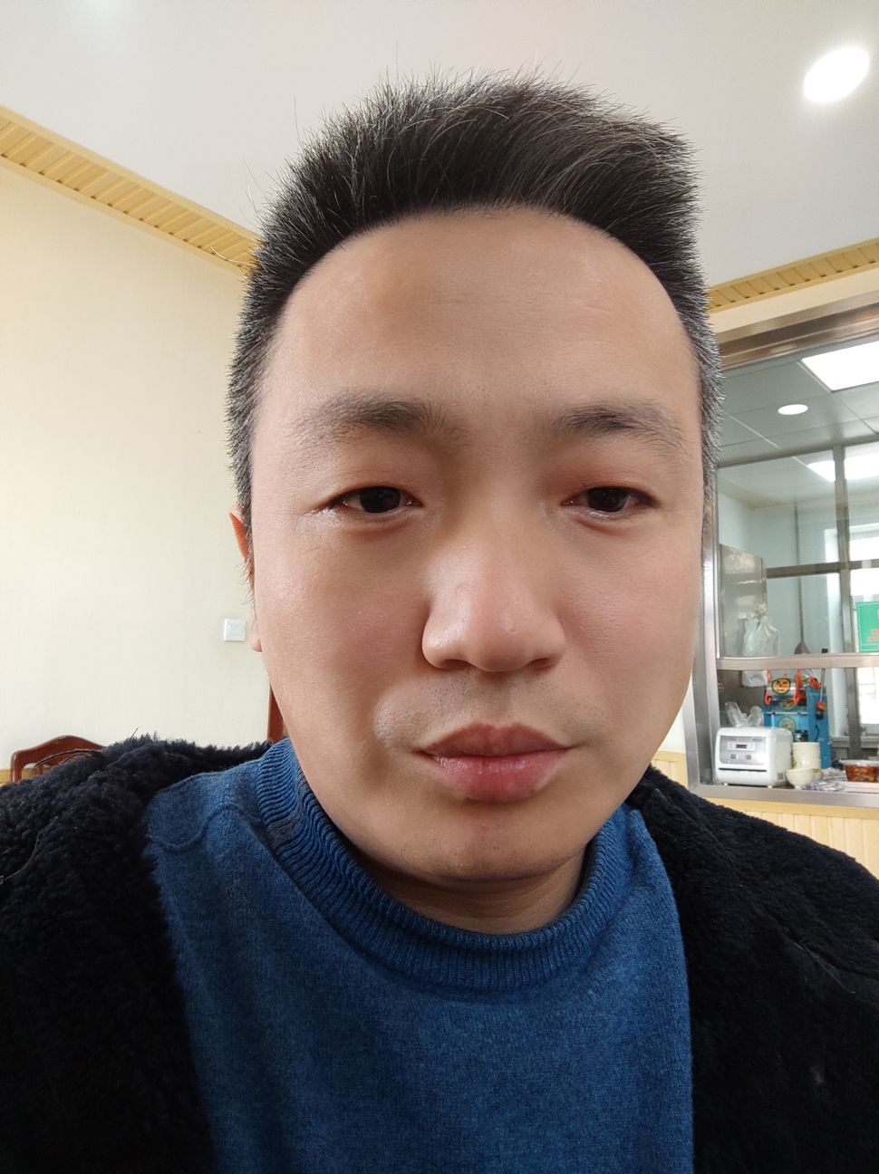 吕海彬头像