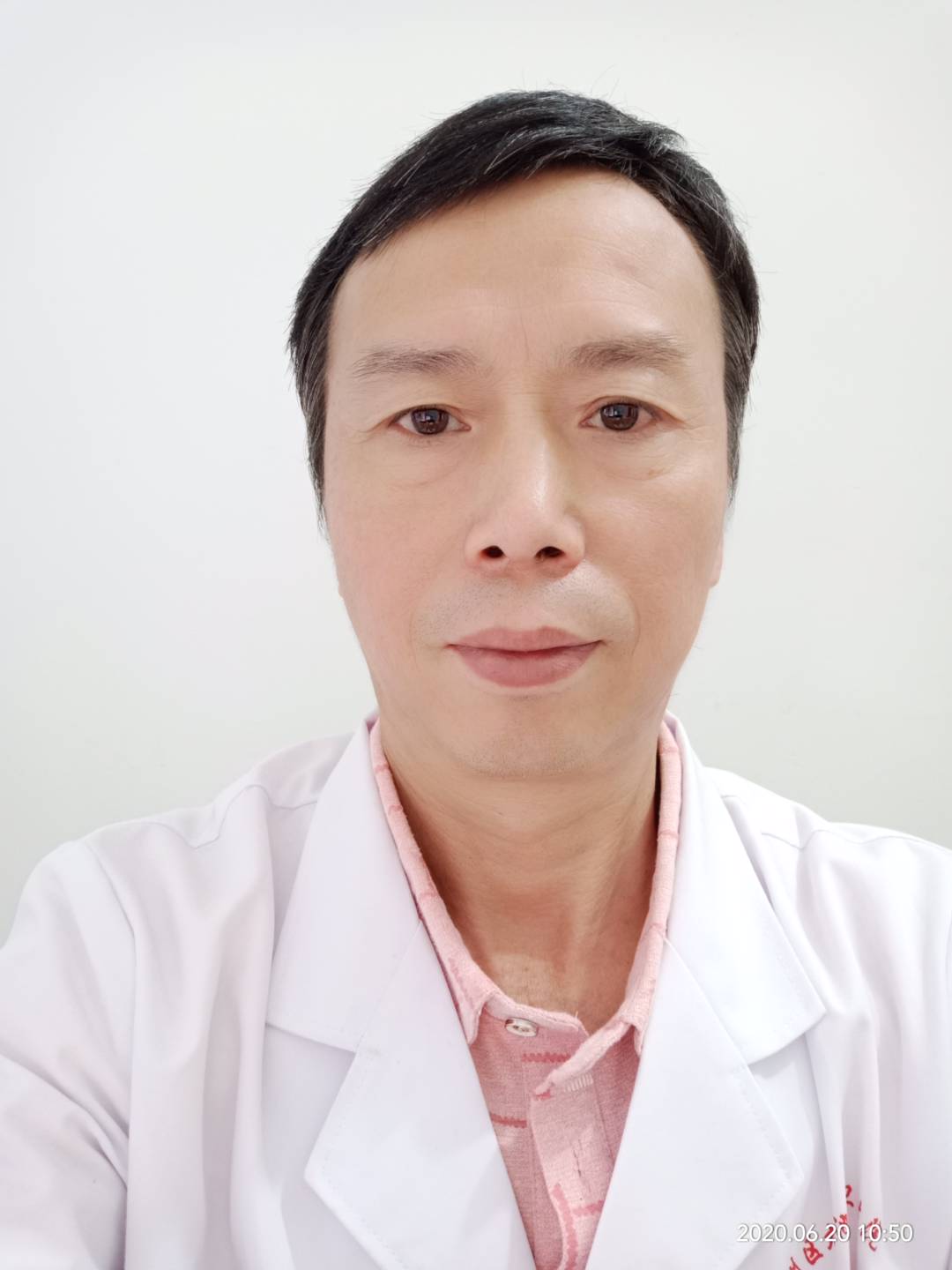 杨锐头像