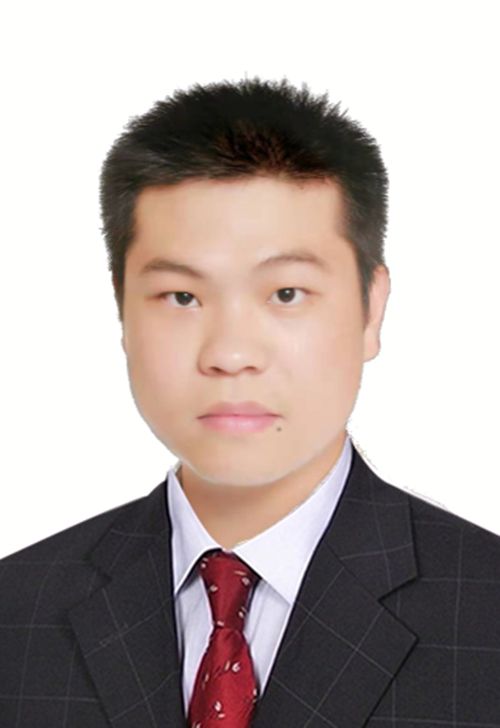 朱李头像