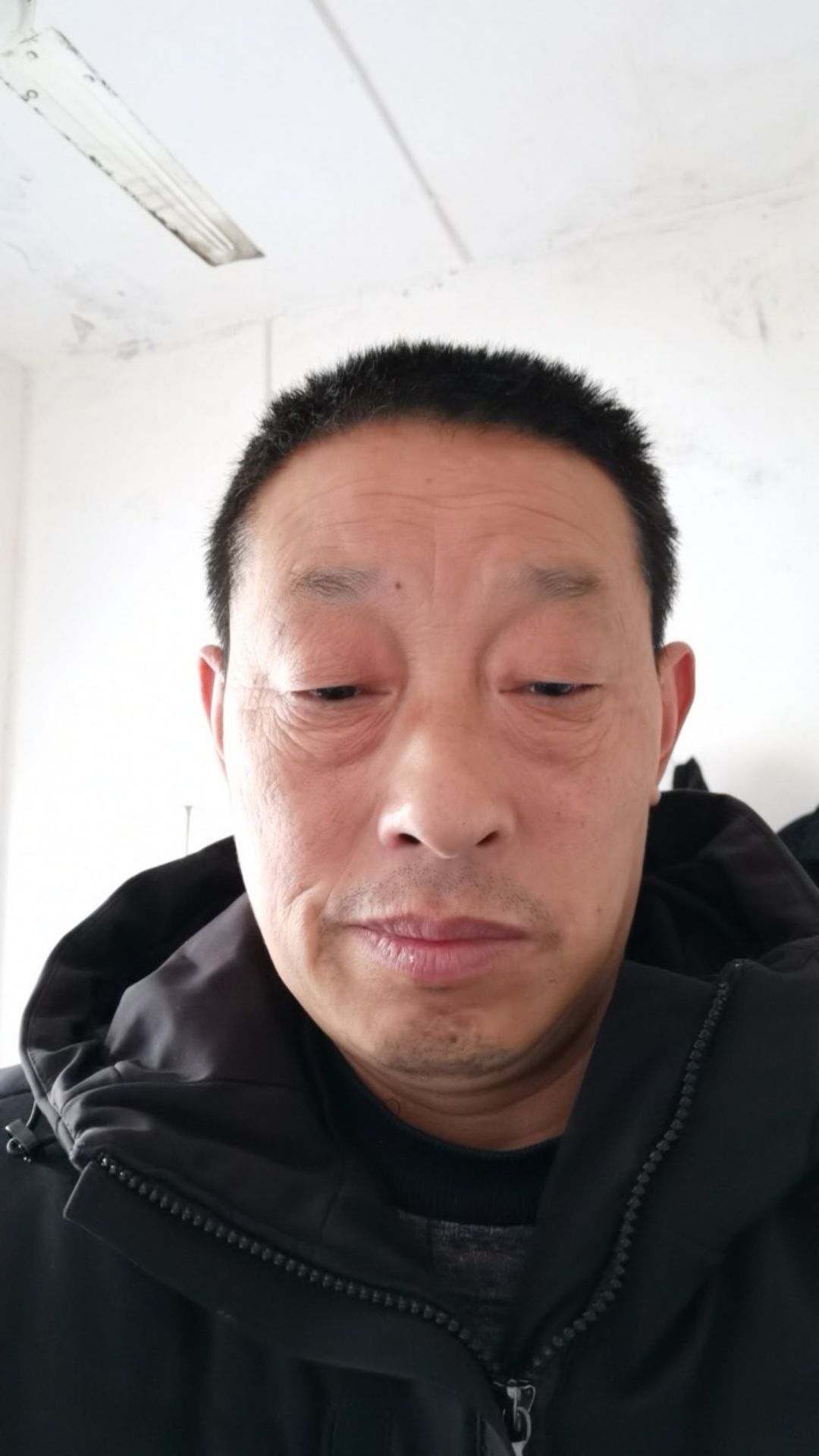 王明富头像