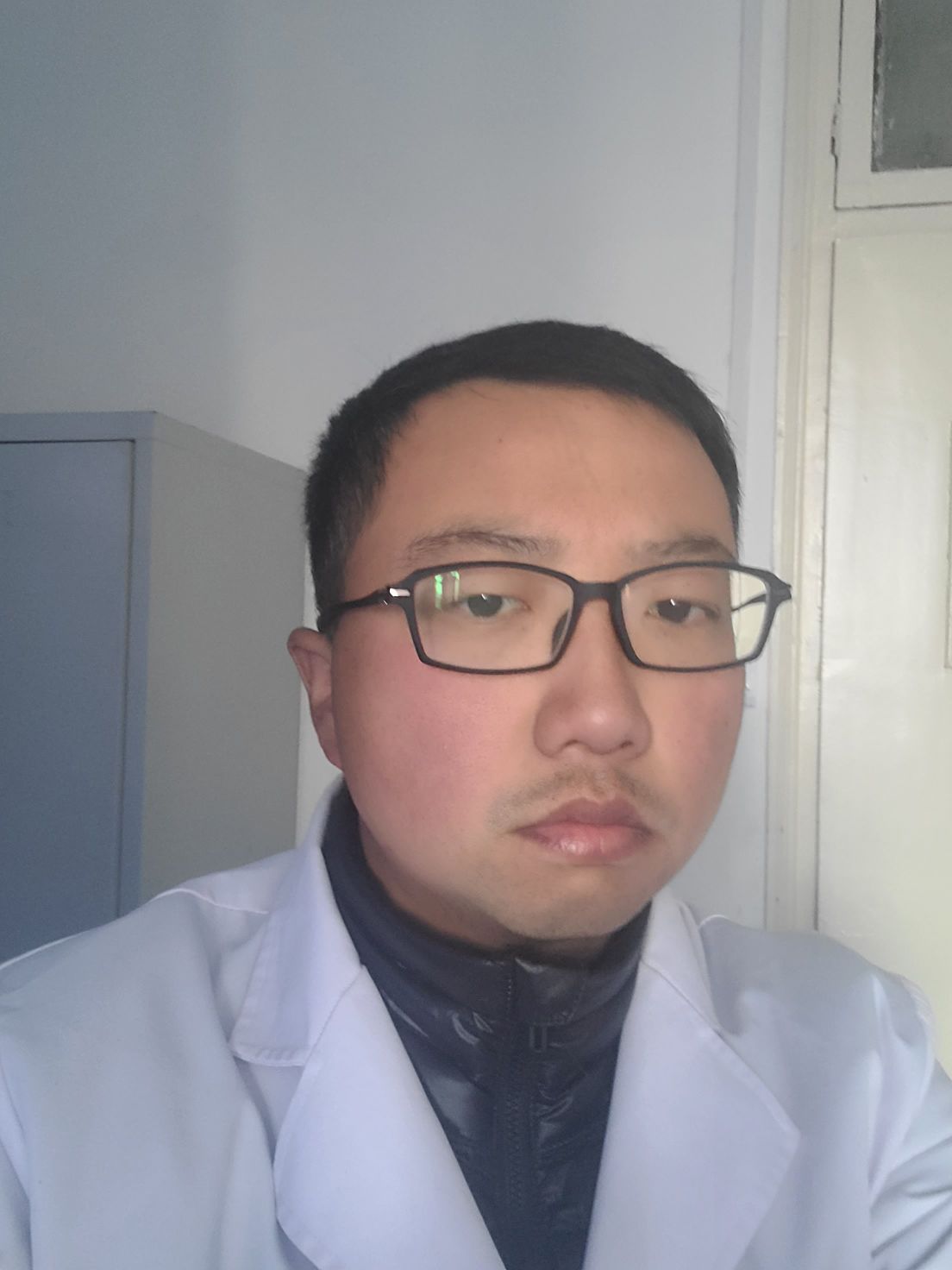 张扬头像