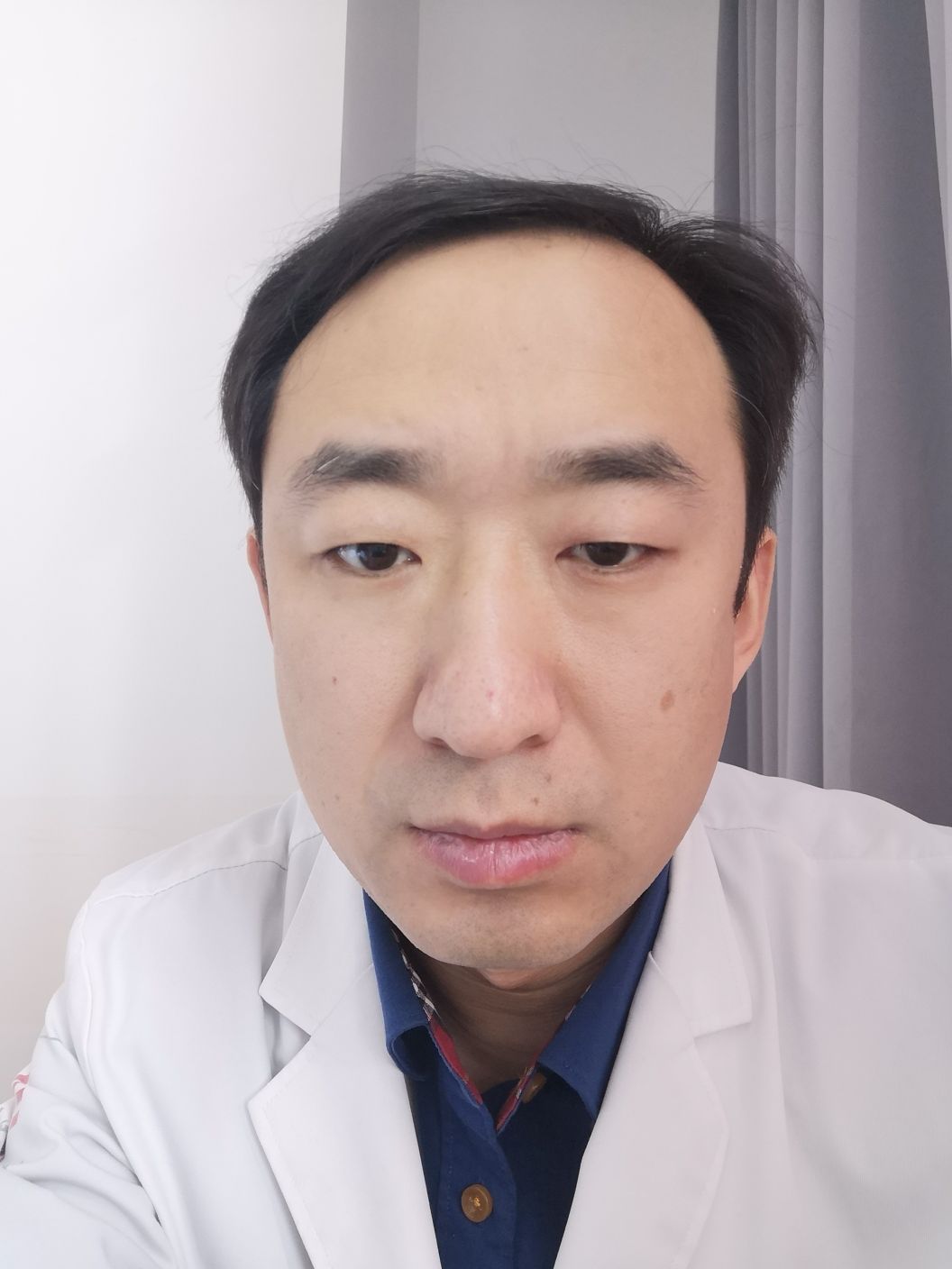 门秀东头像