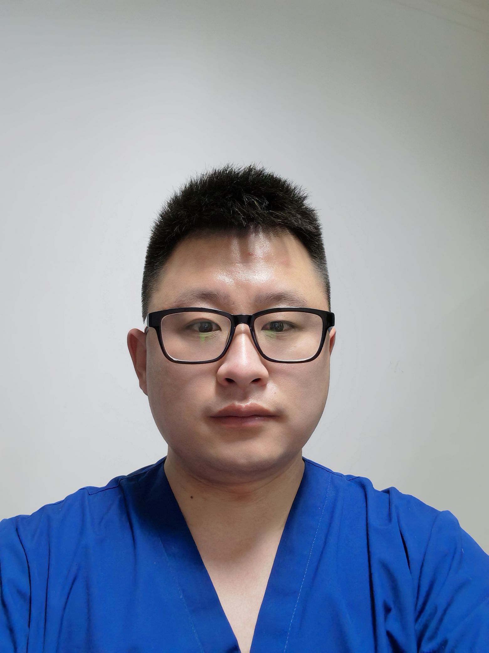 李大伟头像