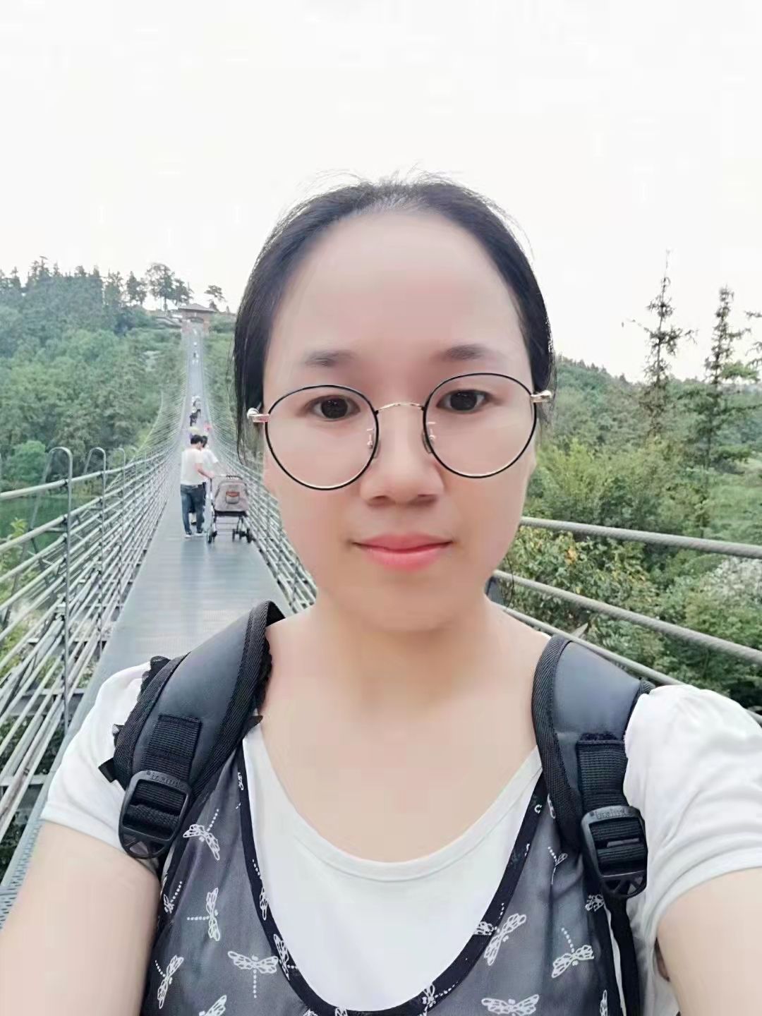 朱明芳头像