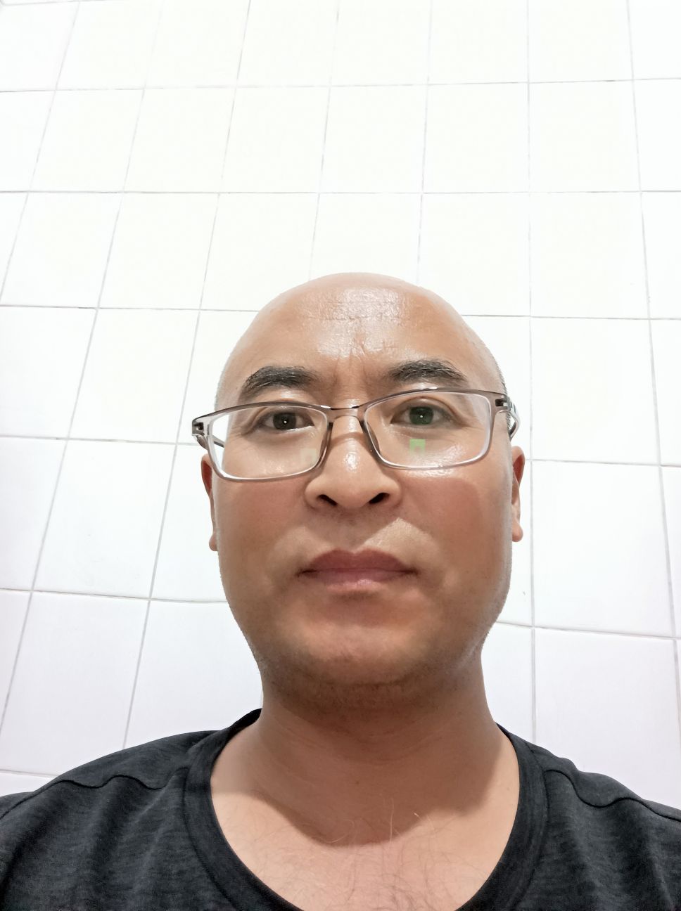 王东山头像