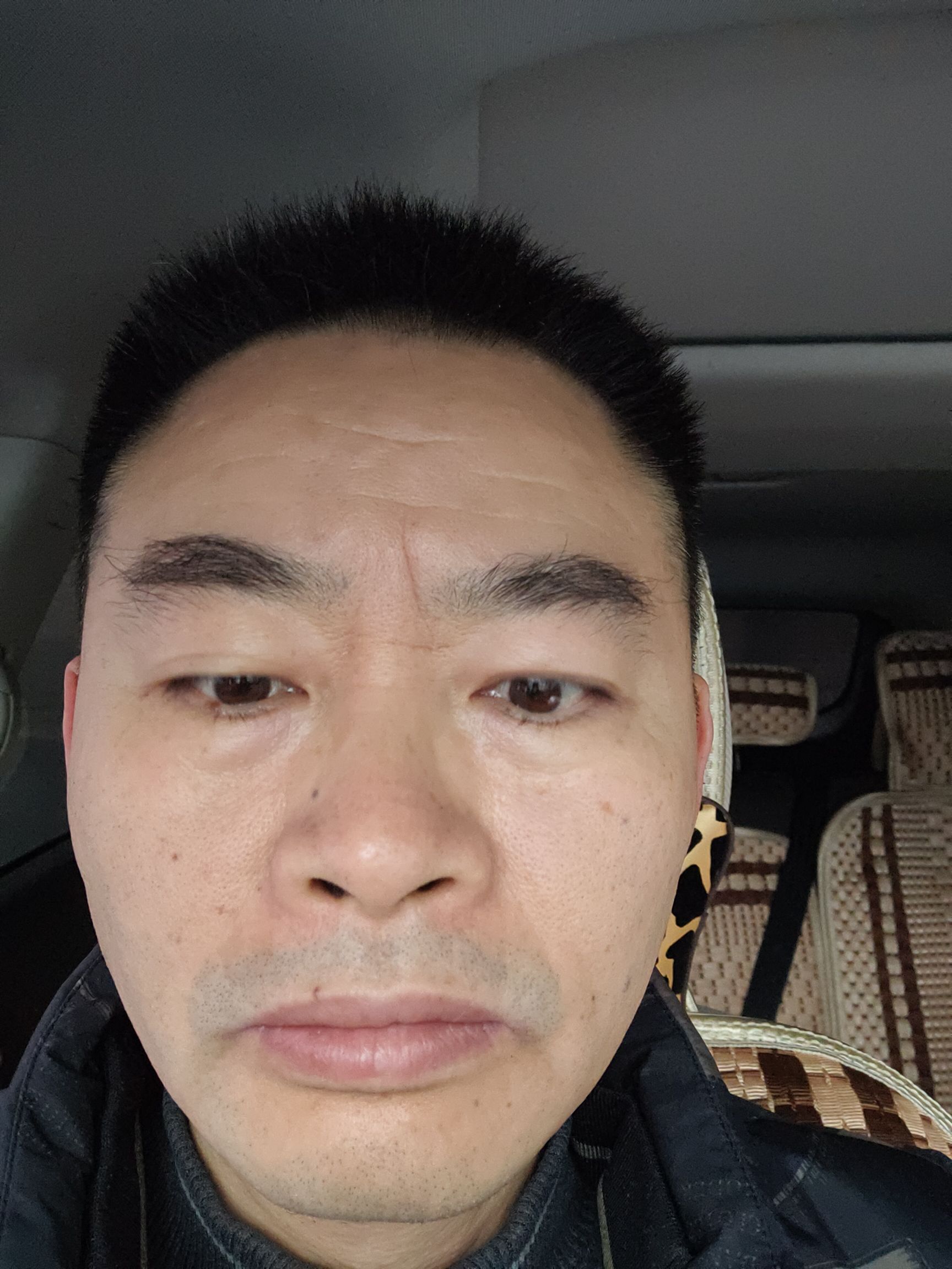 杨国利头像