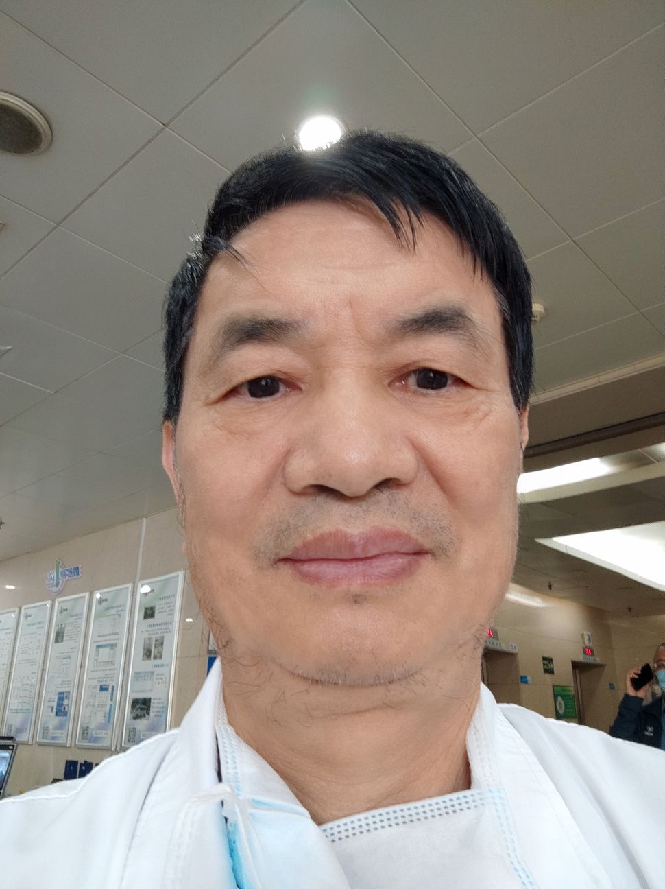 李明主头像