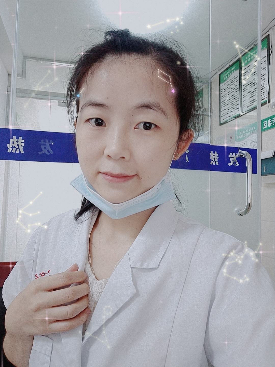 李英头像