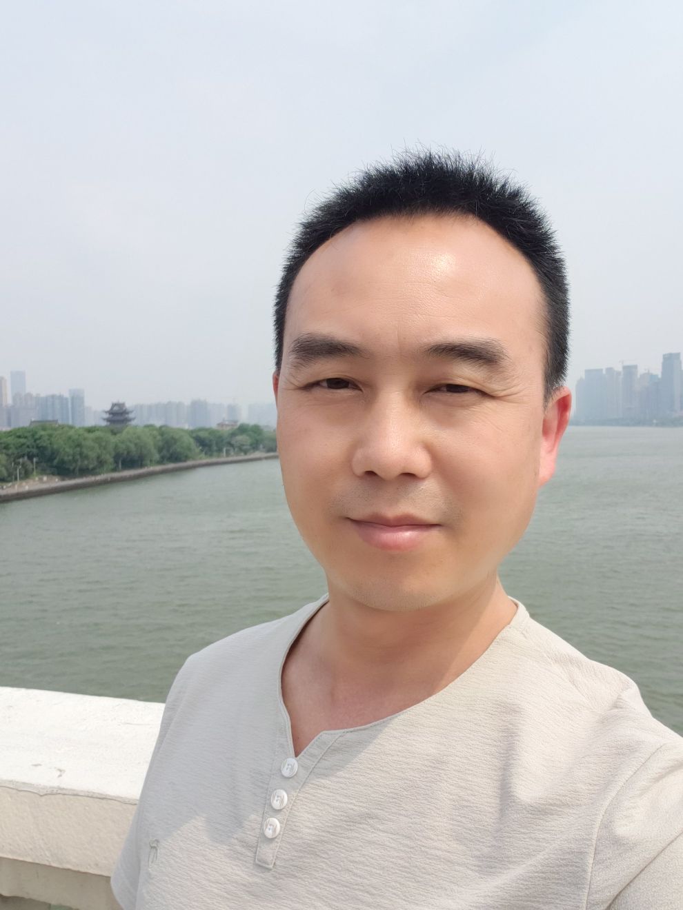 裴明净头像