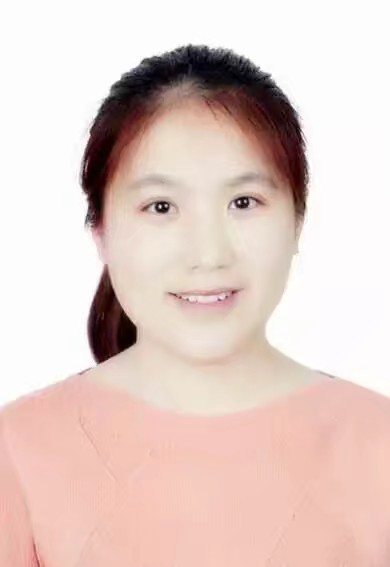 黄亚田头像