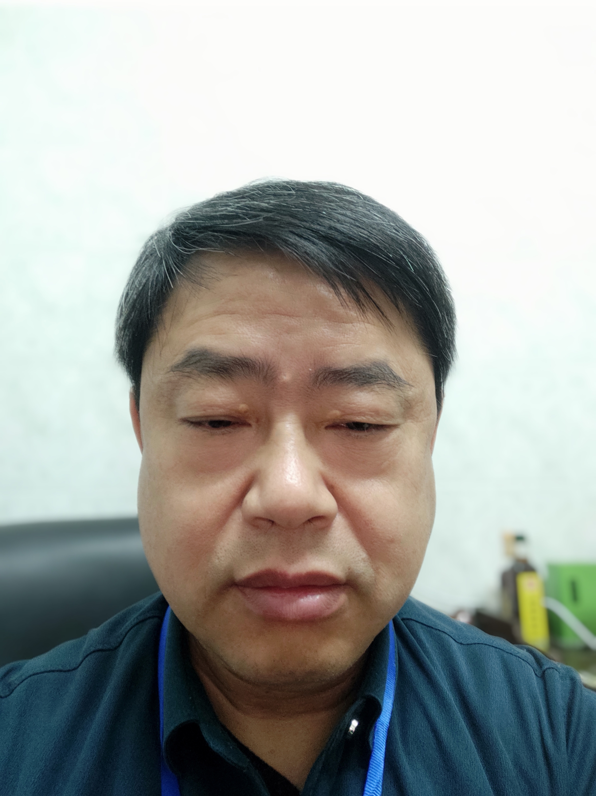 唐世龙头像
