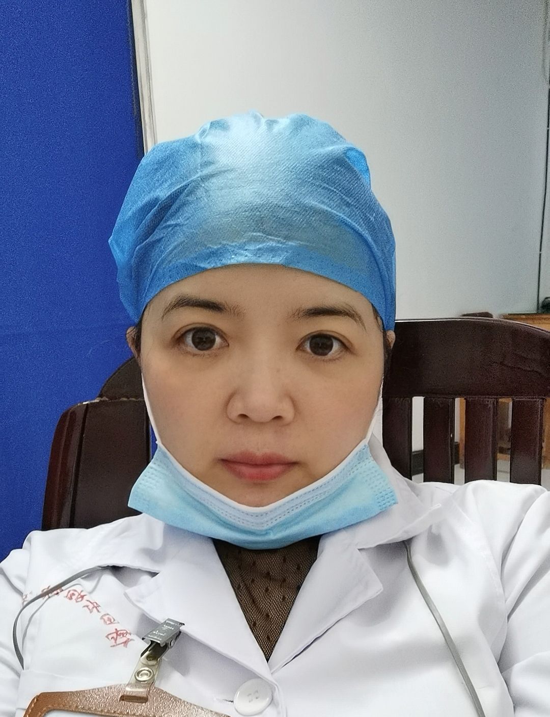 李冰头像