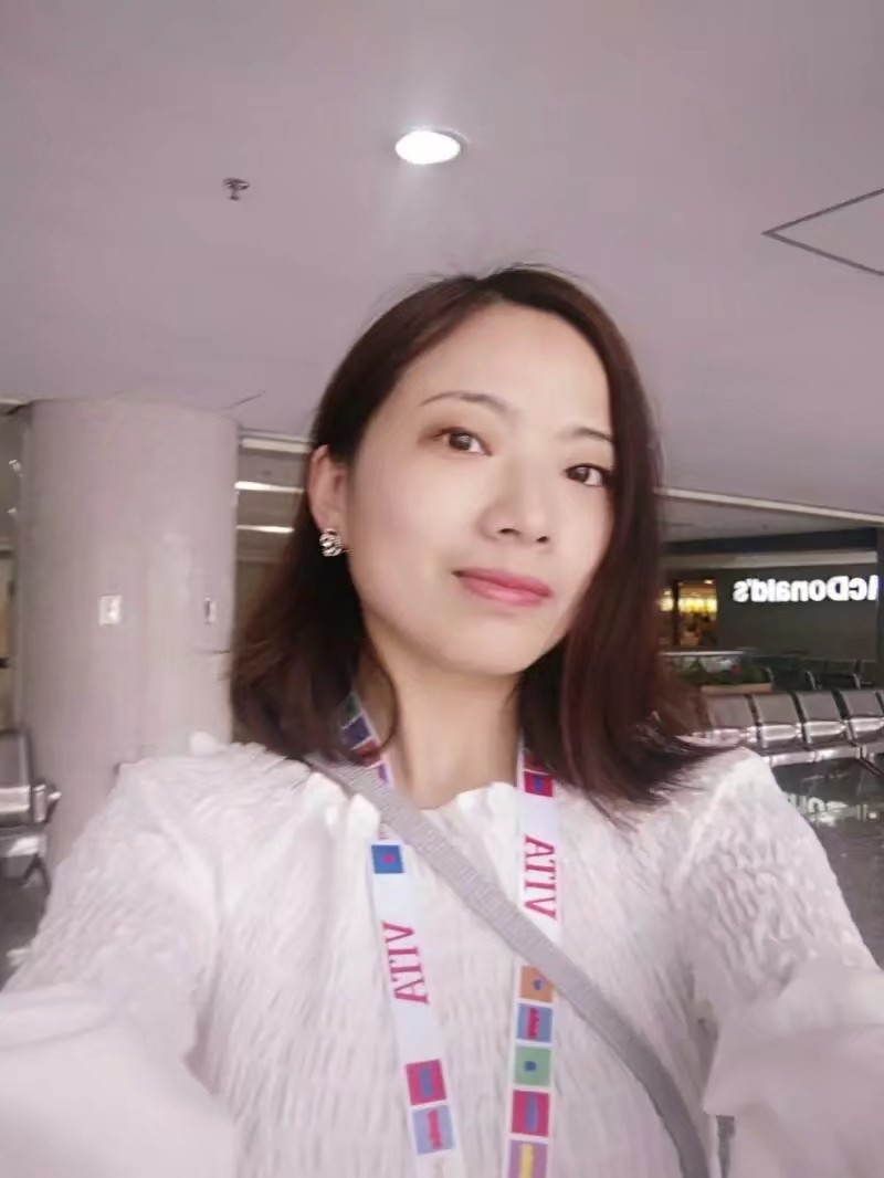 曾雪辉头像