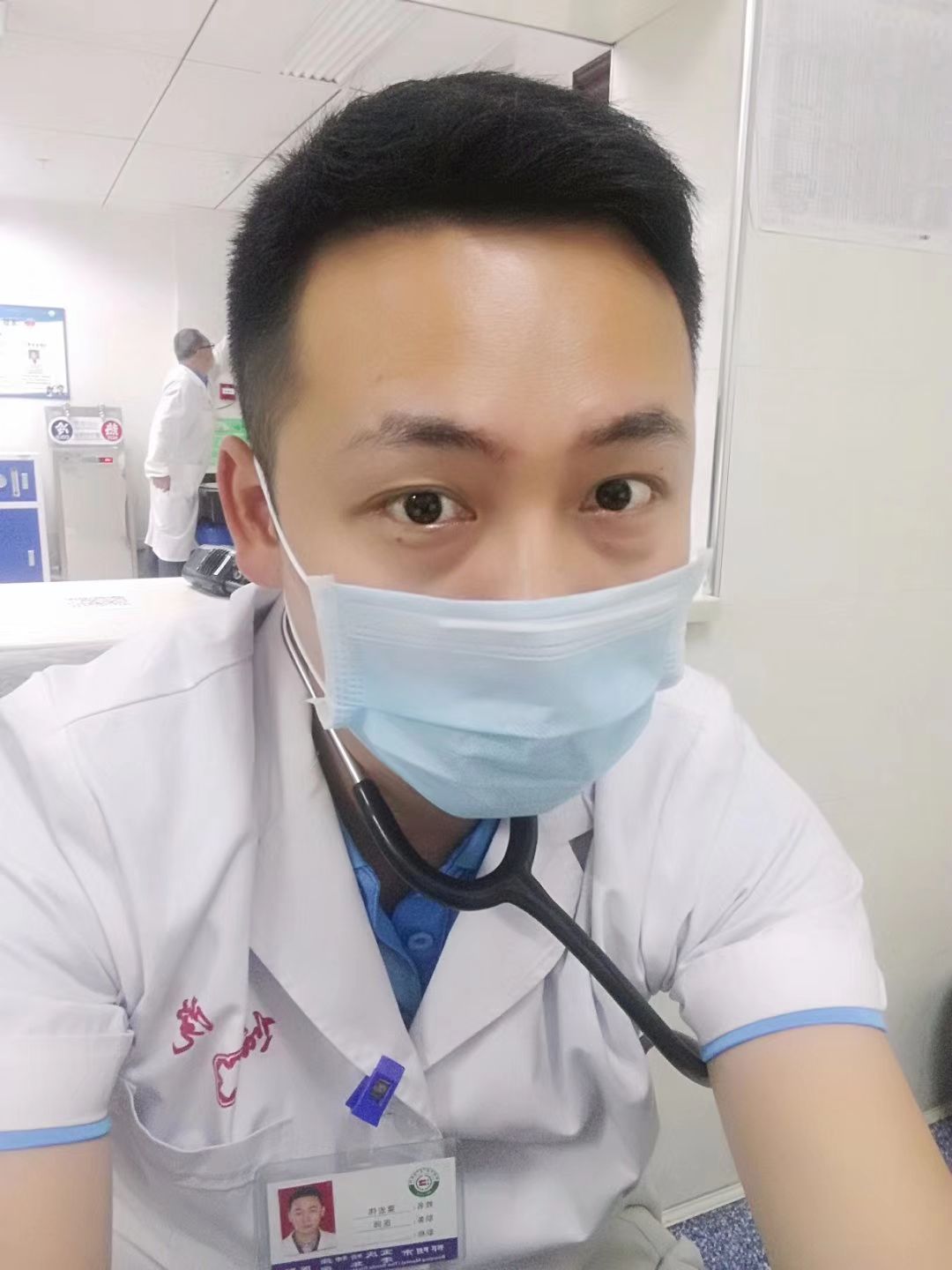 粟宏伟头像