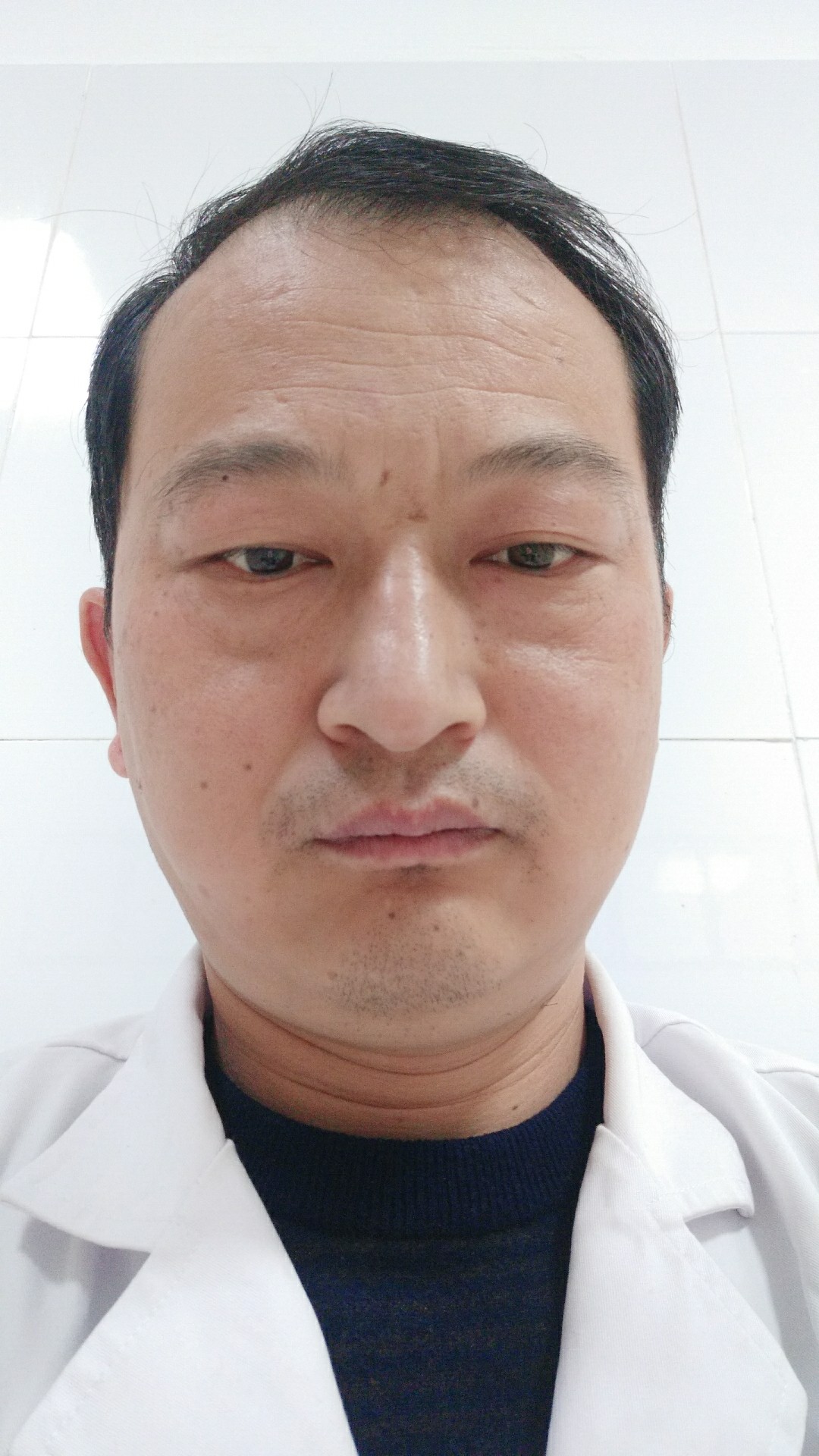 丁王兵头像