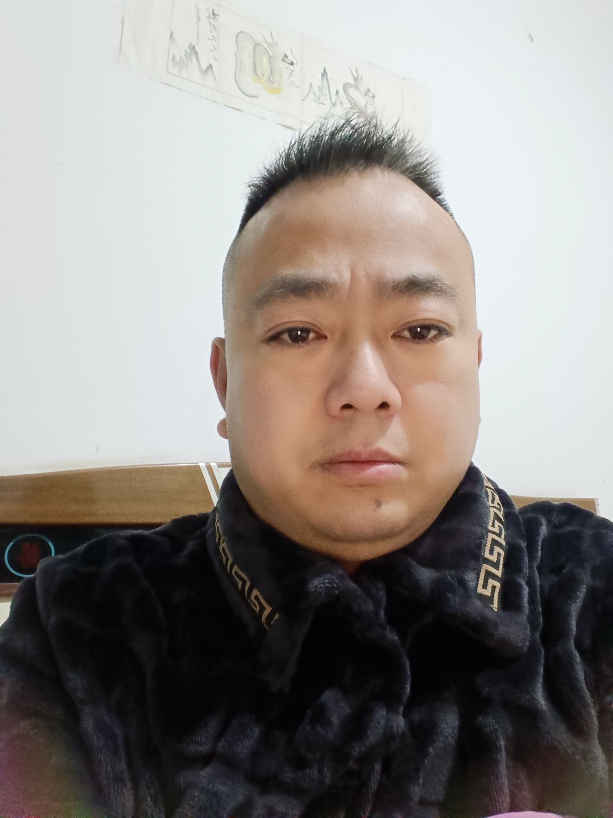 孙建头像