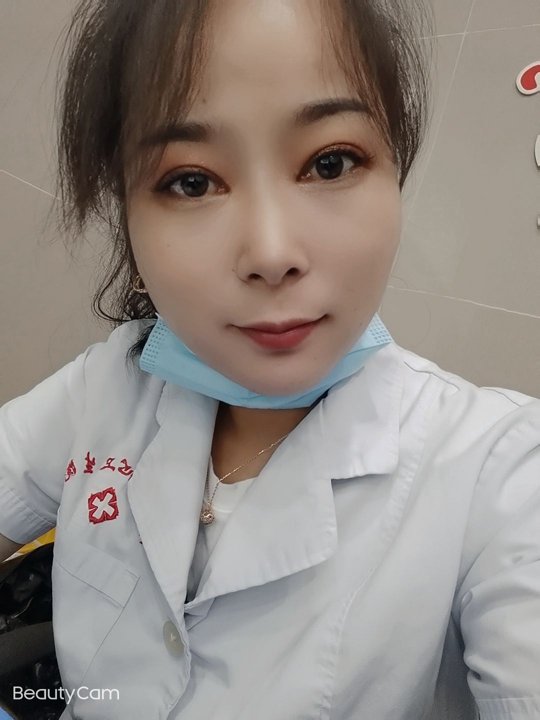 赵华琼头像