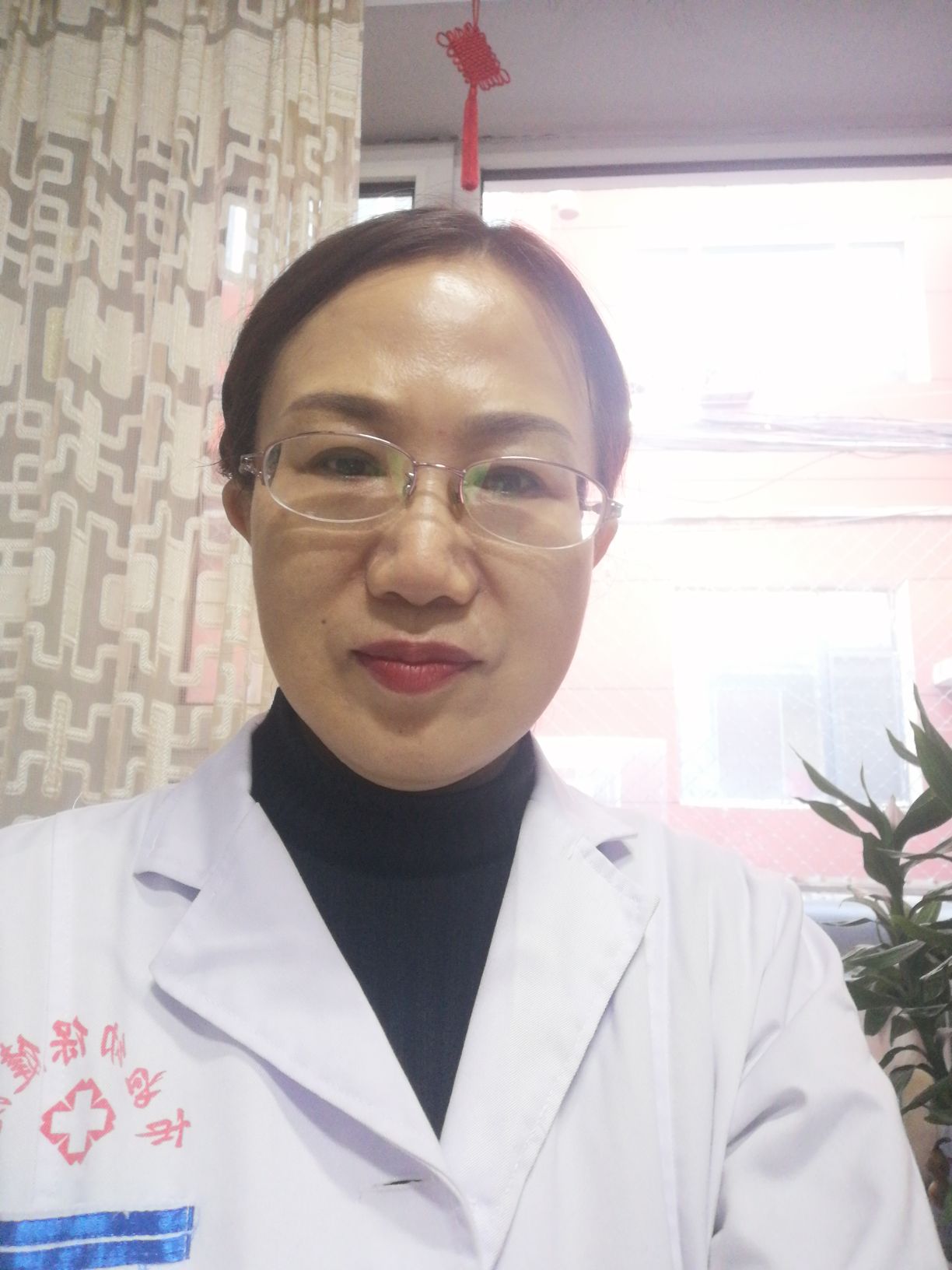 张铁梅头像