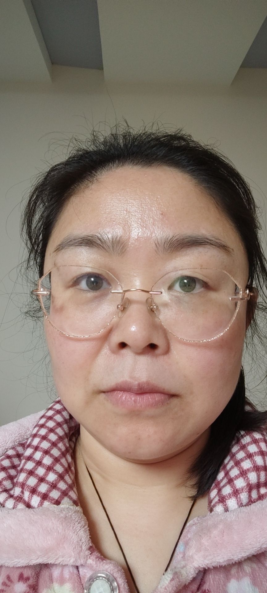 梁彩艳头像