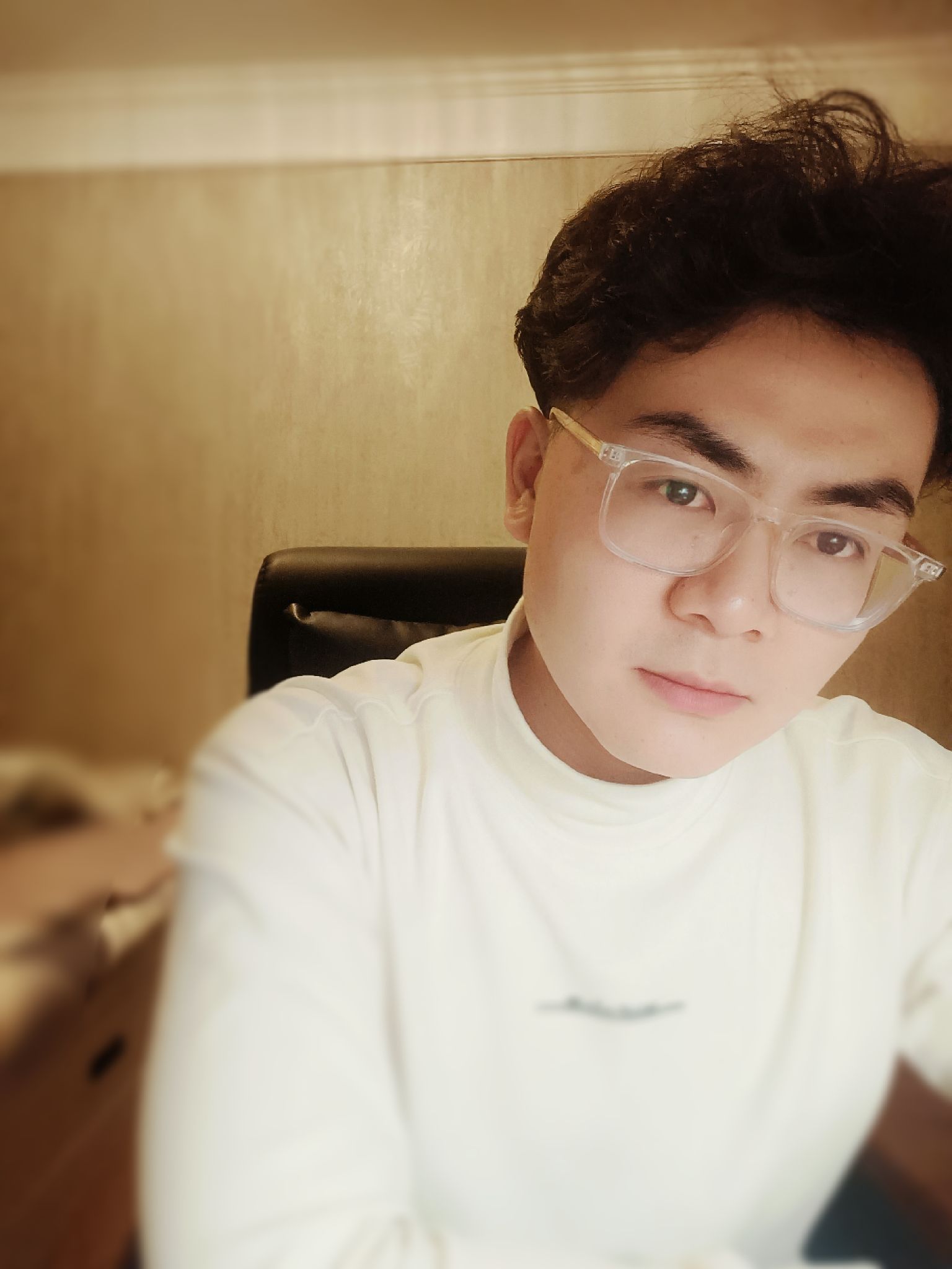 汪今博头像