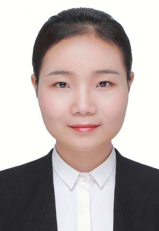 陈中头像