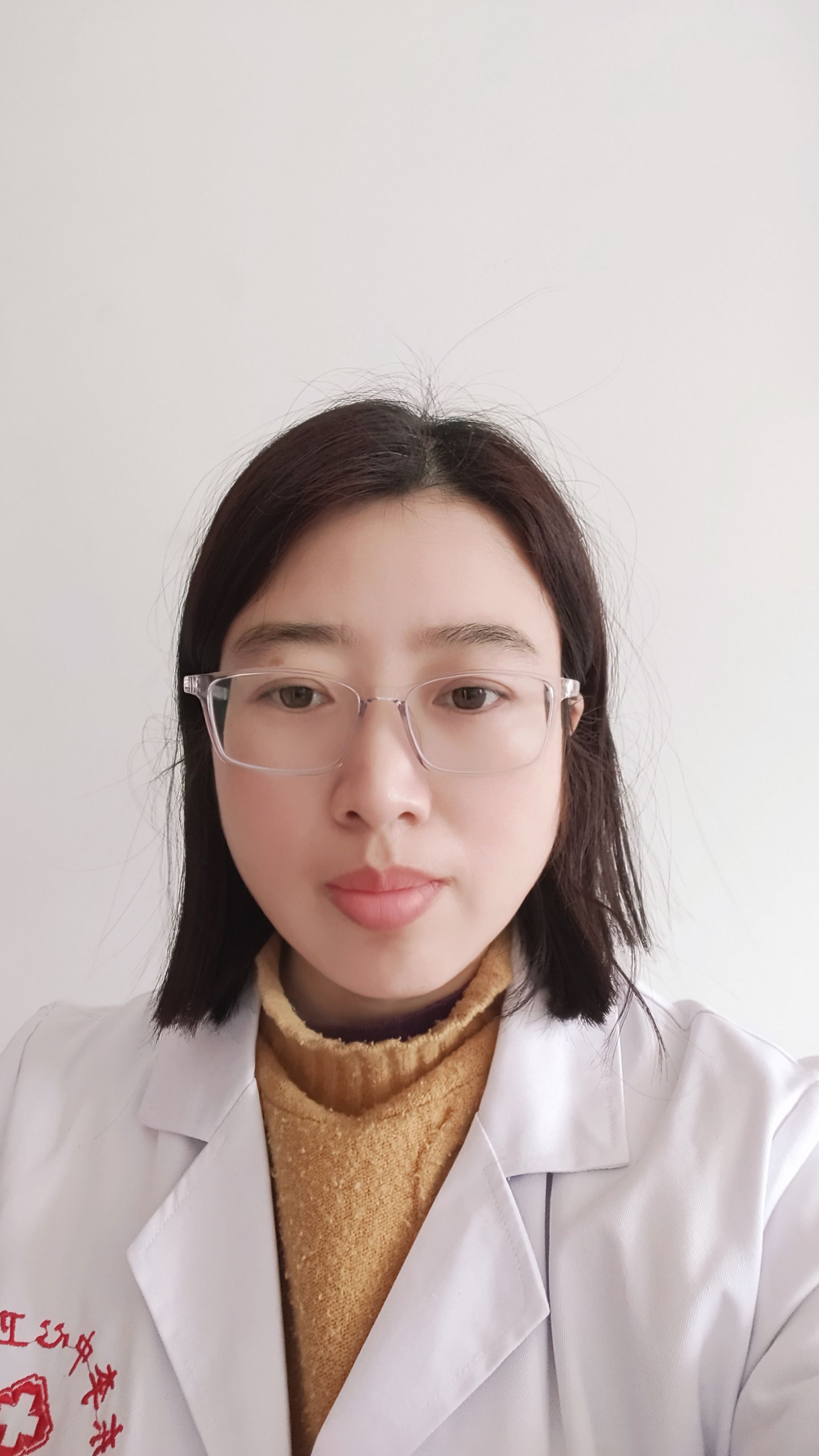 王蕊头像