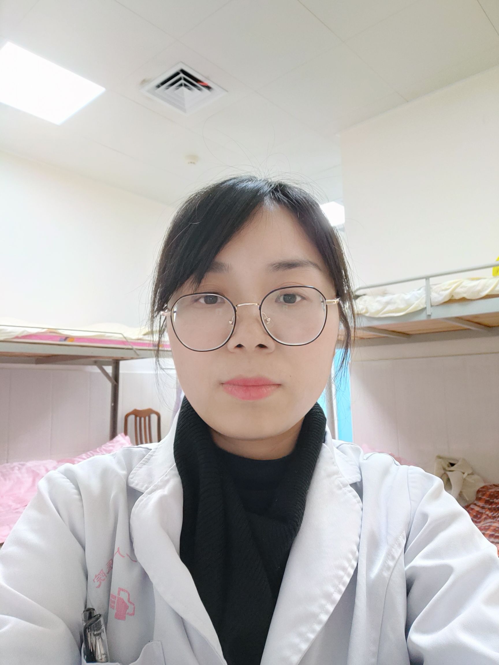 王月红头像