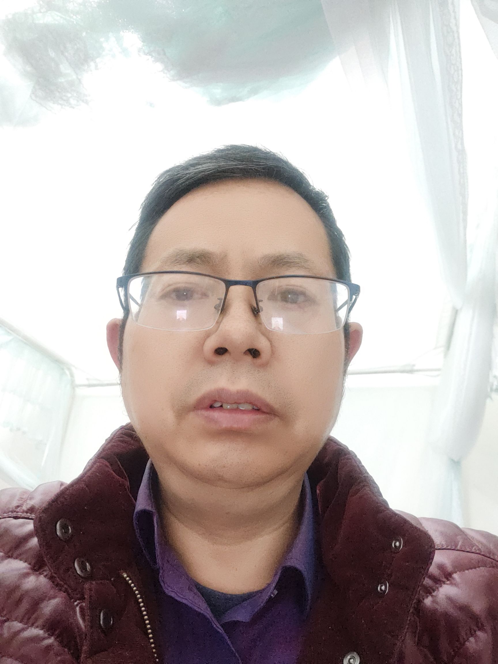 李明华头像