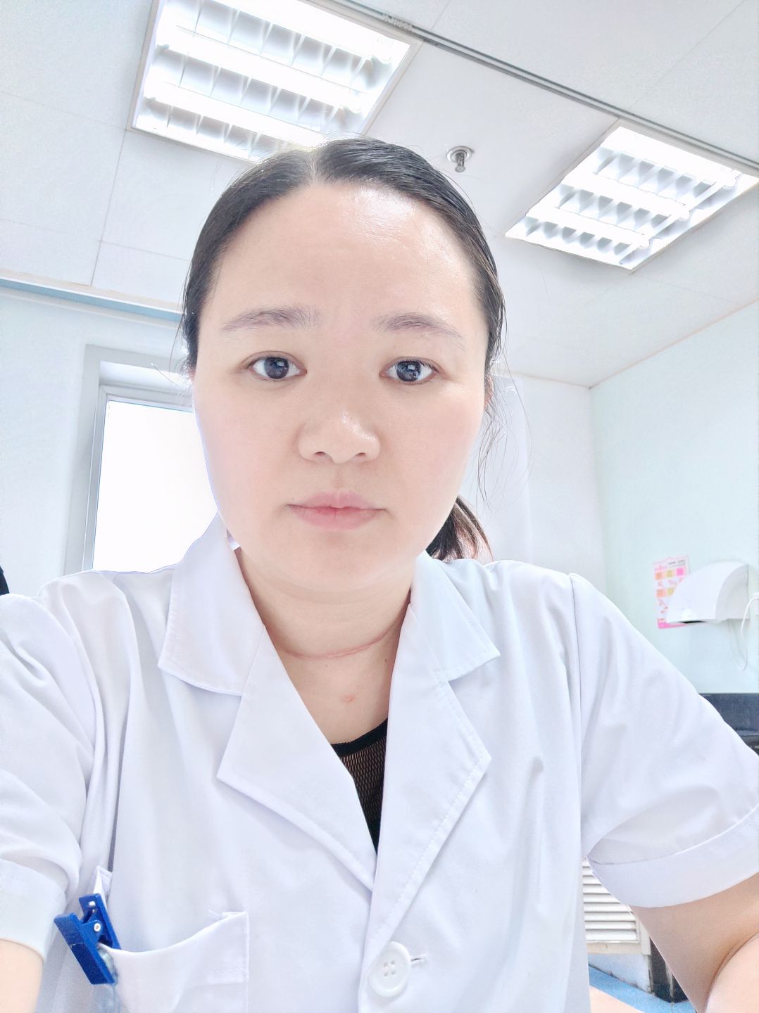 袁美丽头像