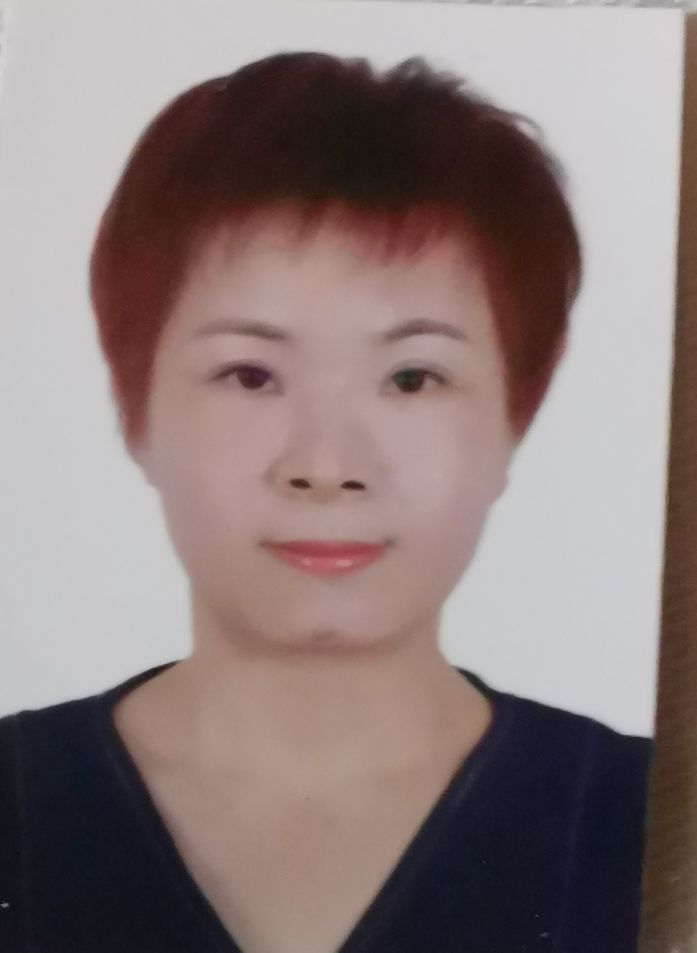 黄芬头像