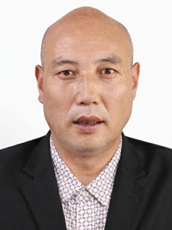 黄根武头像