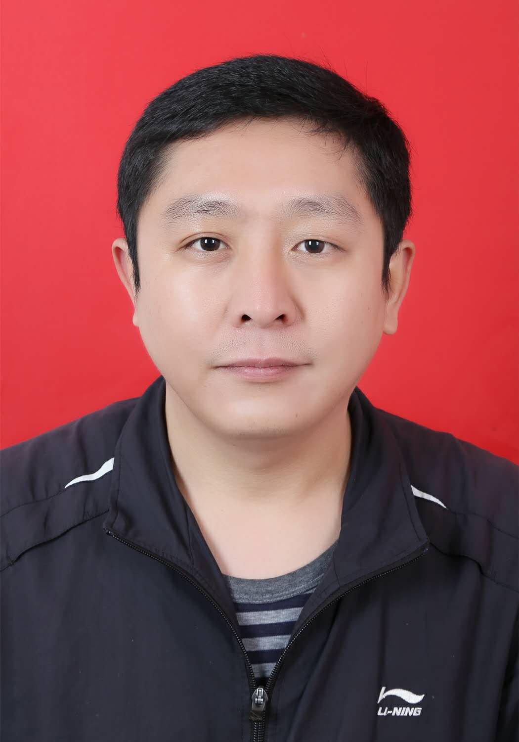 周骞头像
