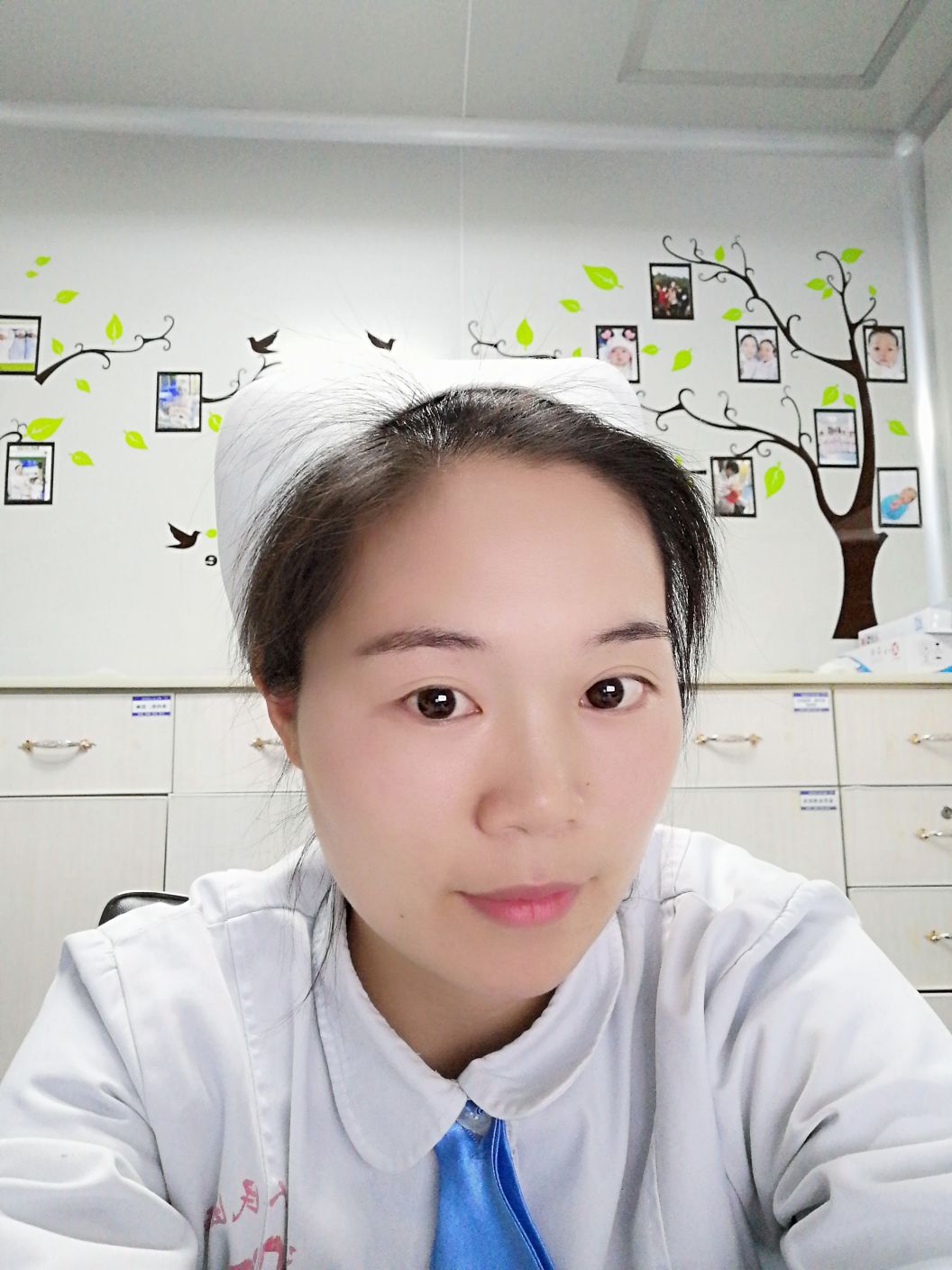 殷小玲头像