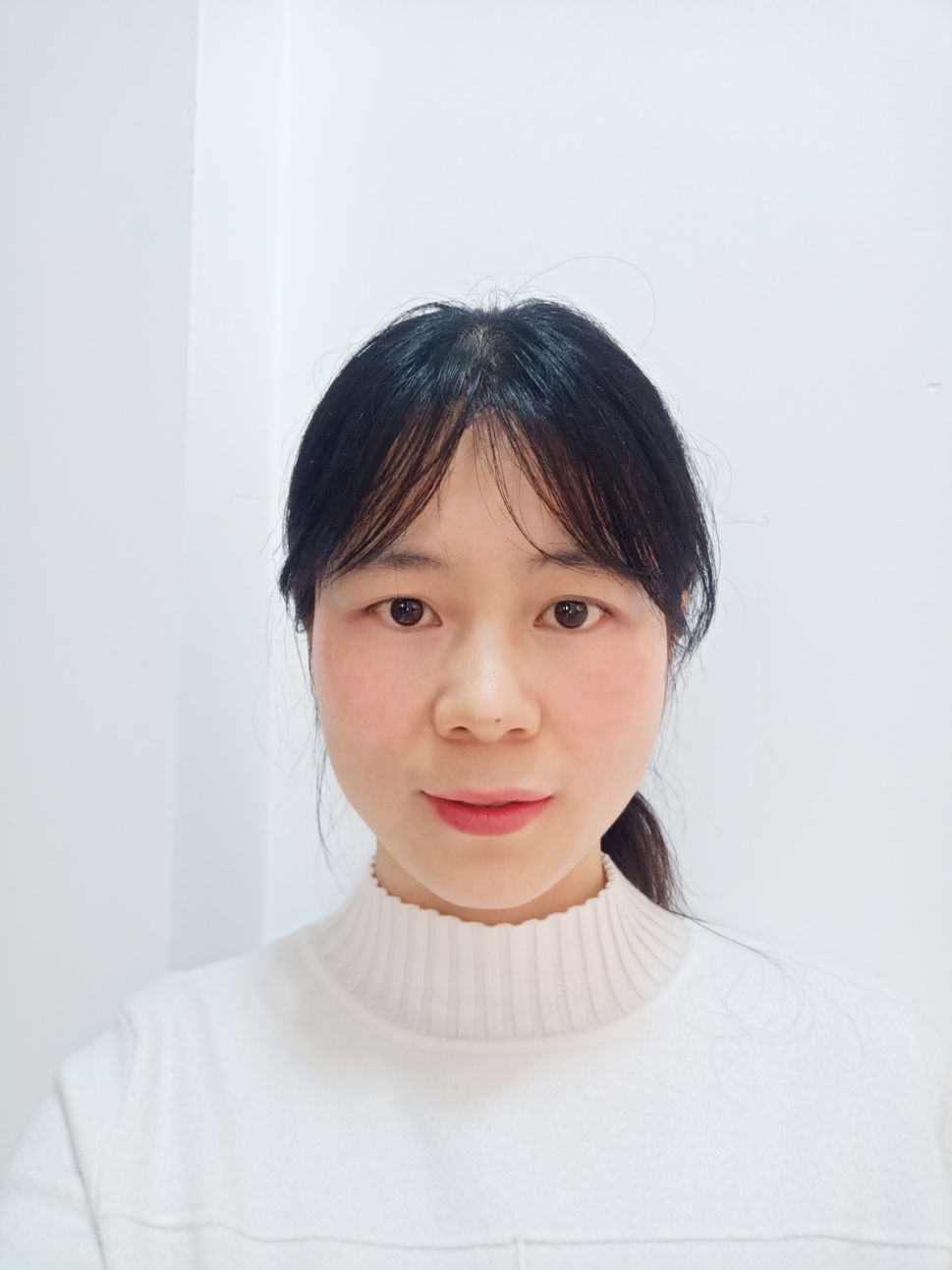 谢方美头像