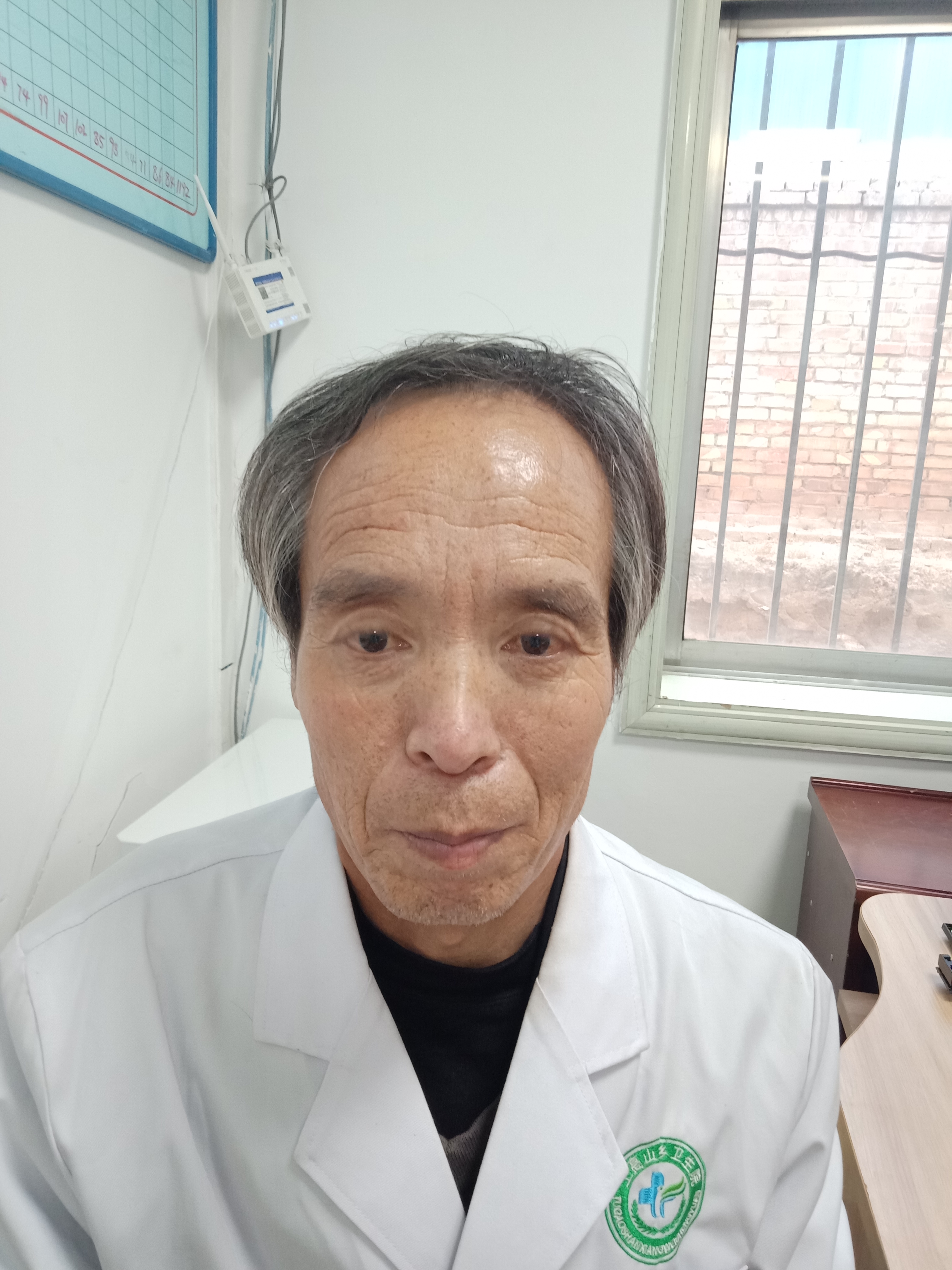 蒙剑锋头像