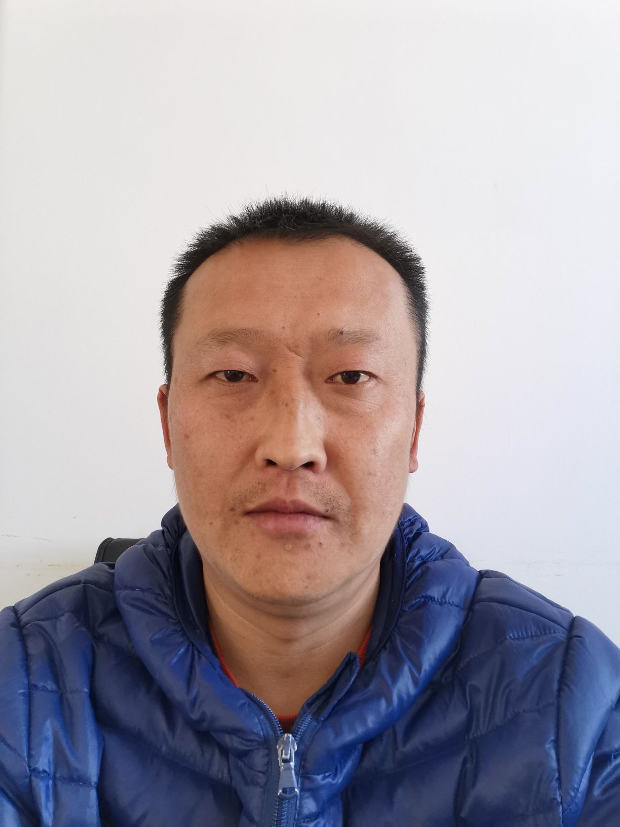 王磊头像