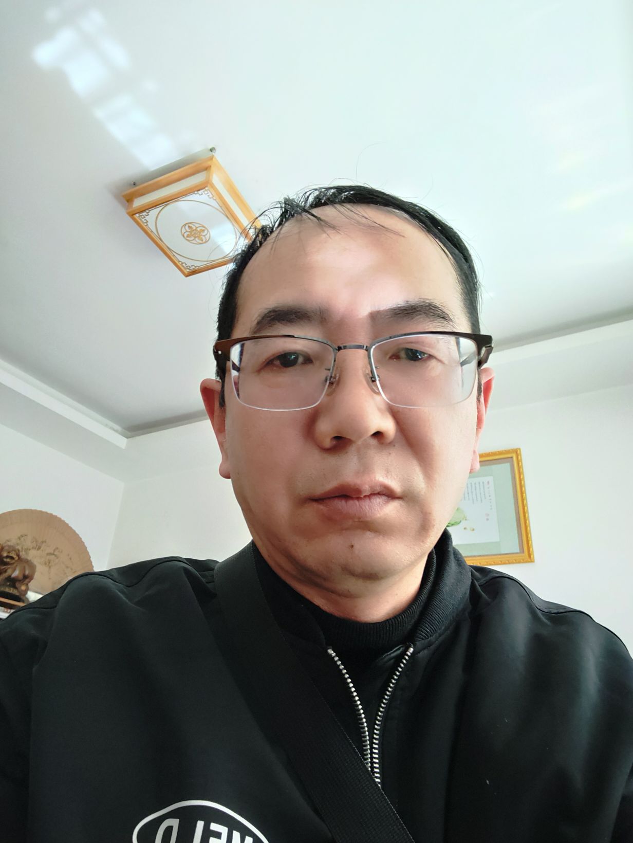 顾军头像
