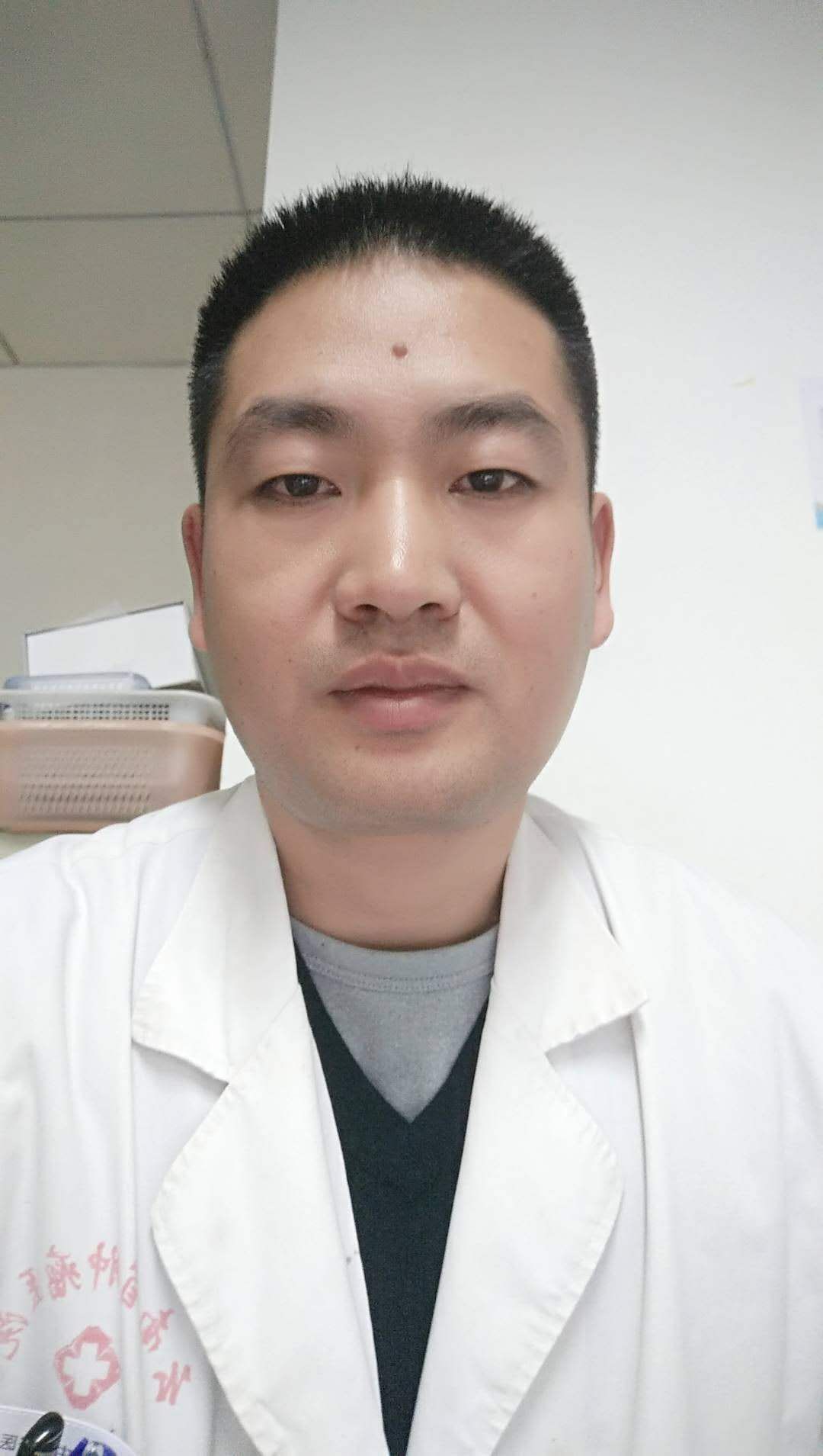 白刚头像