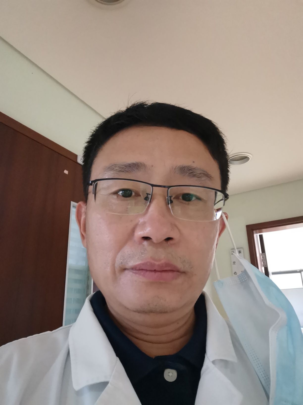 唐子勇头像