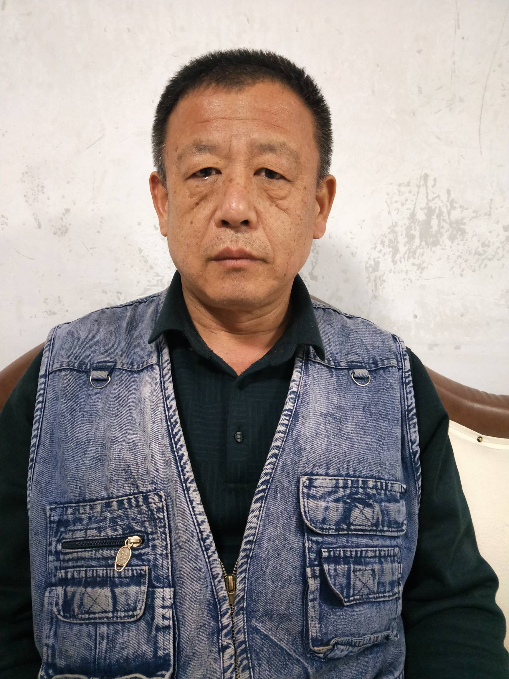 尹学志头像