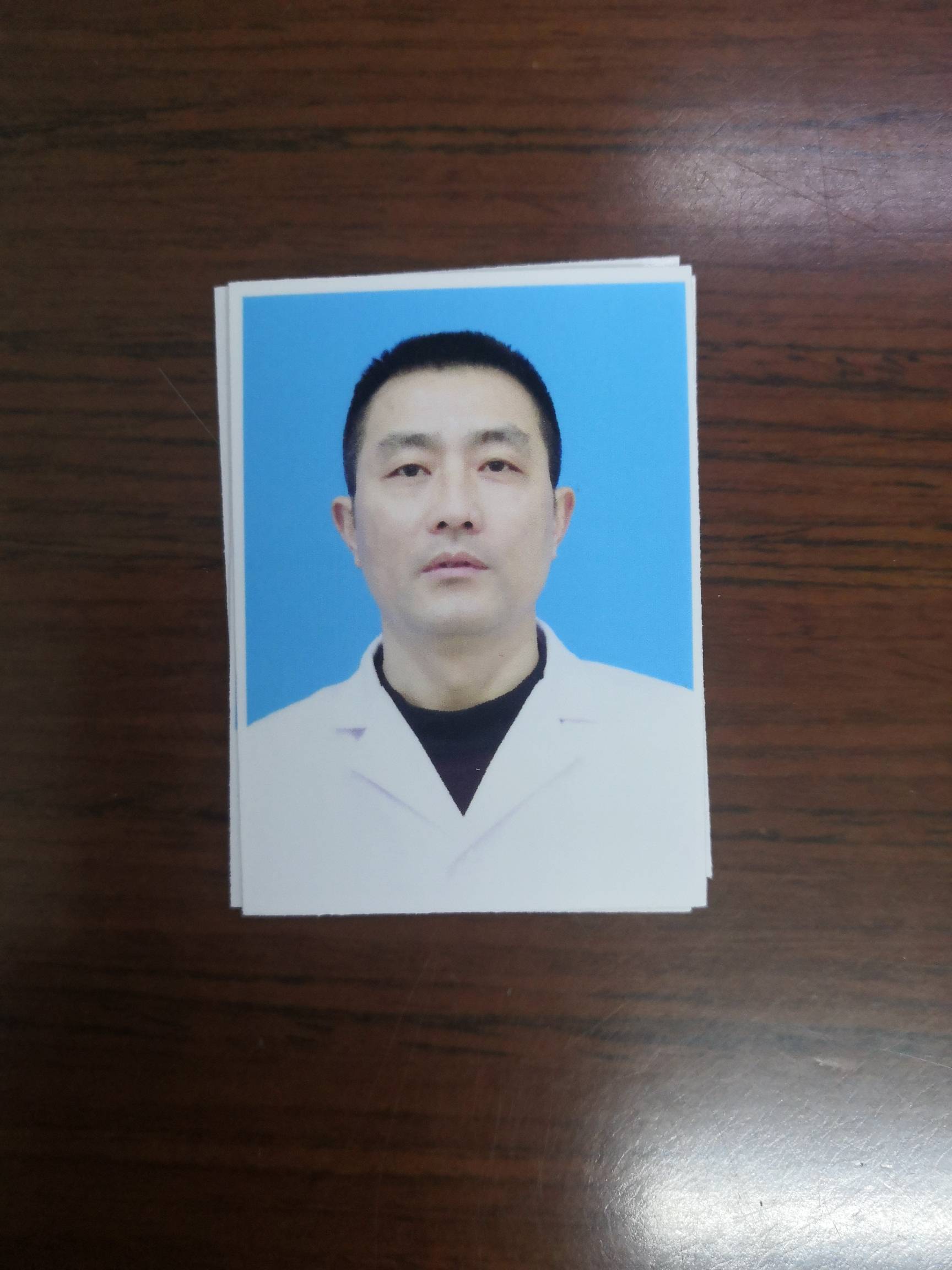 郑小军头像